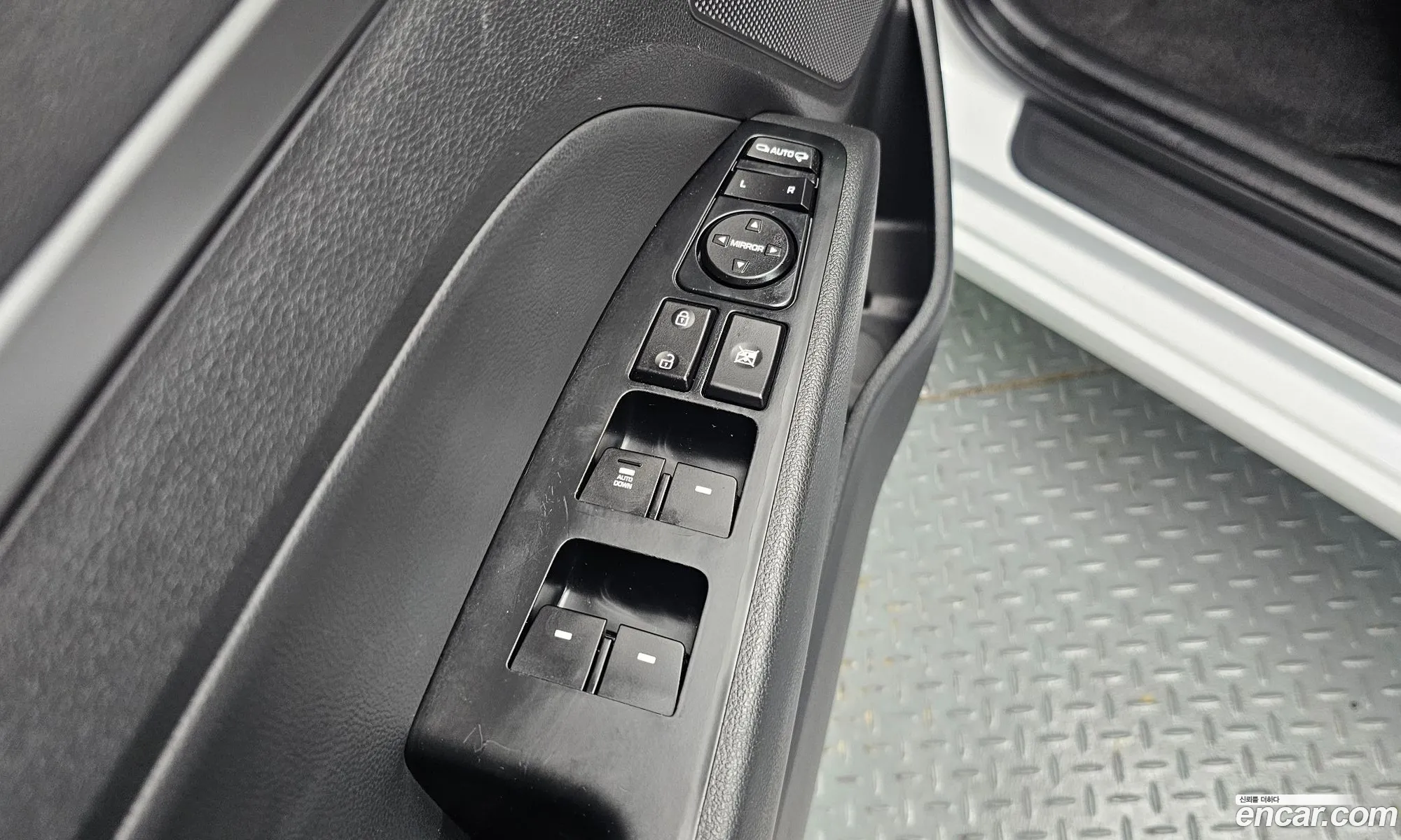 Hyundai Elantra AD 2018 — 24