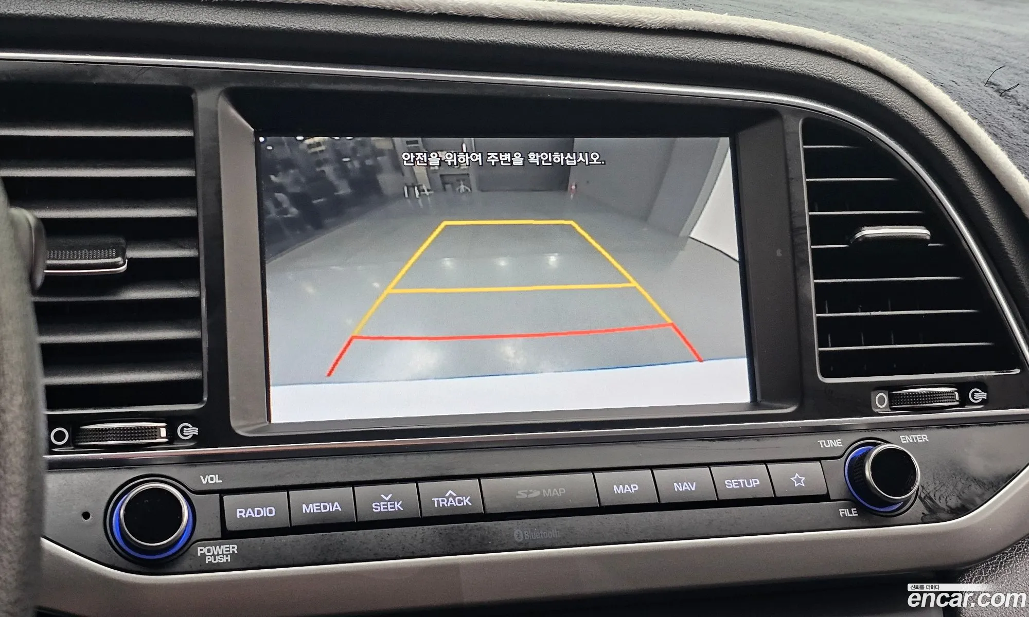 Hyundai Elantra AD 2018 — 8