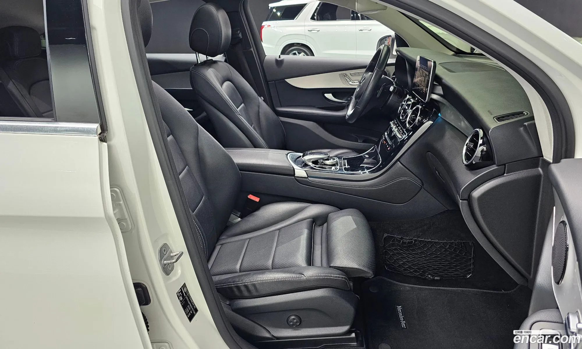 Mercedes-Benz GLC-Class X253 2018 — 30