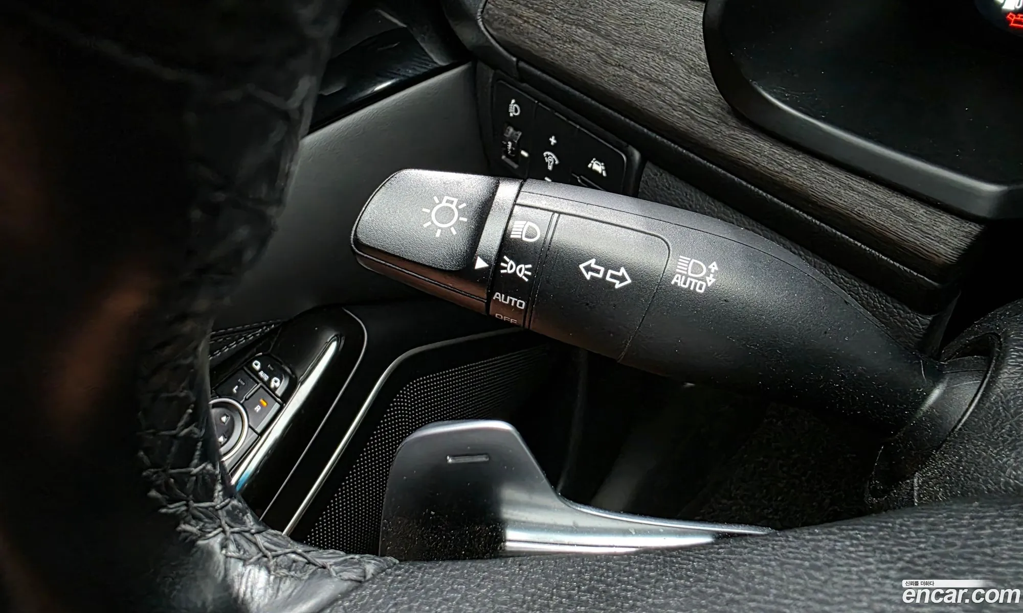 Kia K7 Premier 2020 KNALC41BBLA216089 — 17
