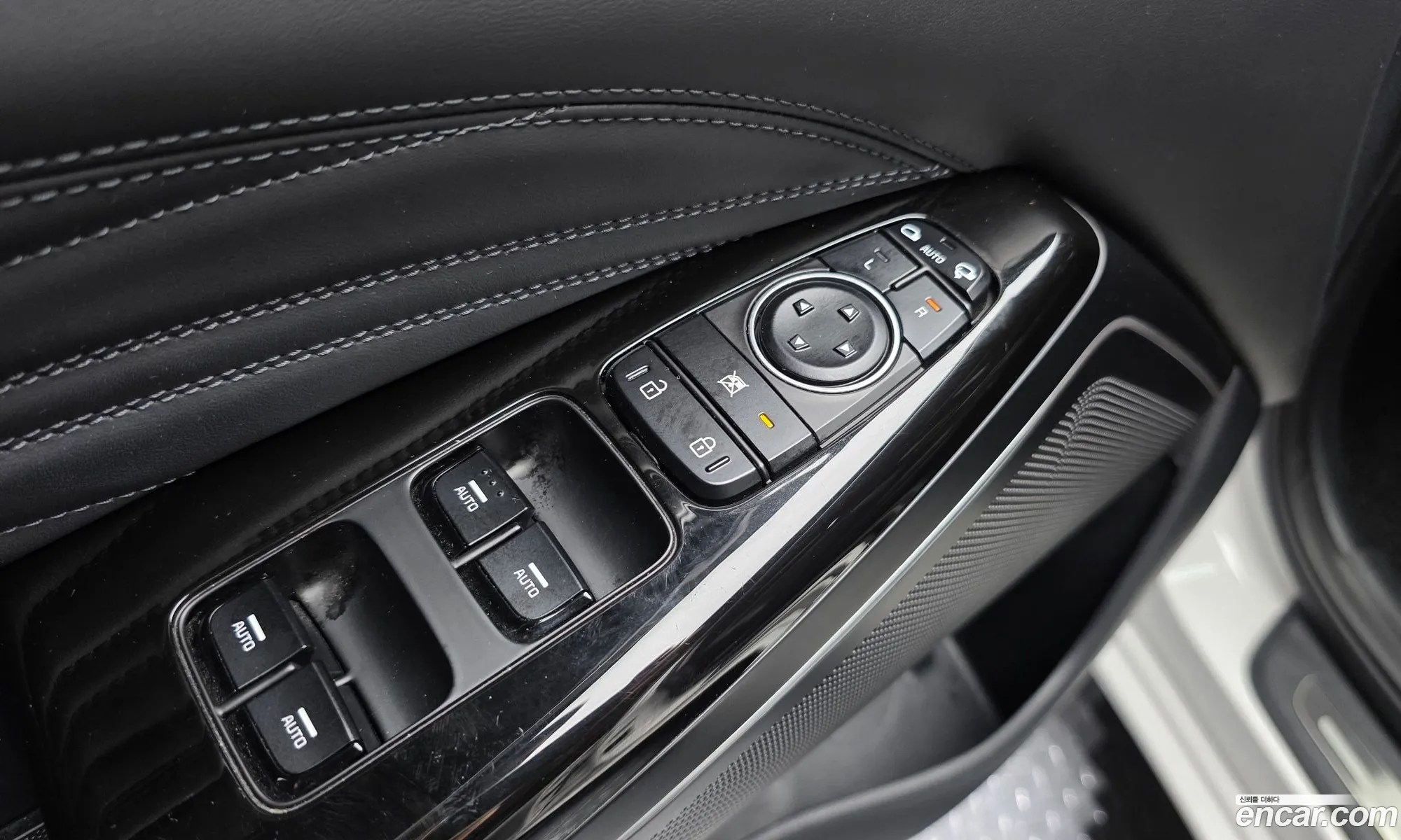 Kia K7 Premier 2020 KNALC41BBLA216089 — 8