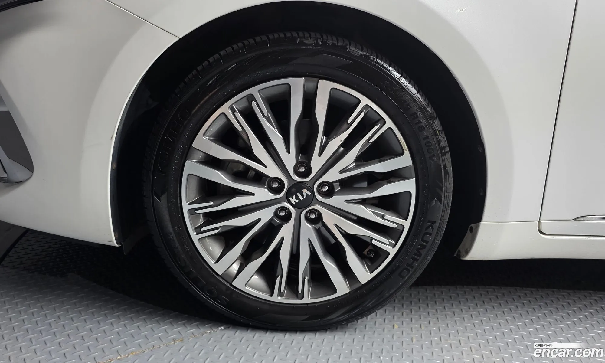 Kia K7 Premier 2020 KNALC41BBLA216089 — 9