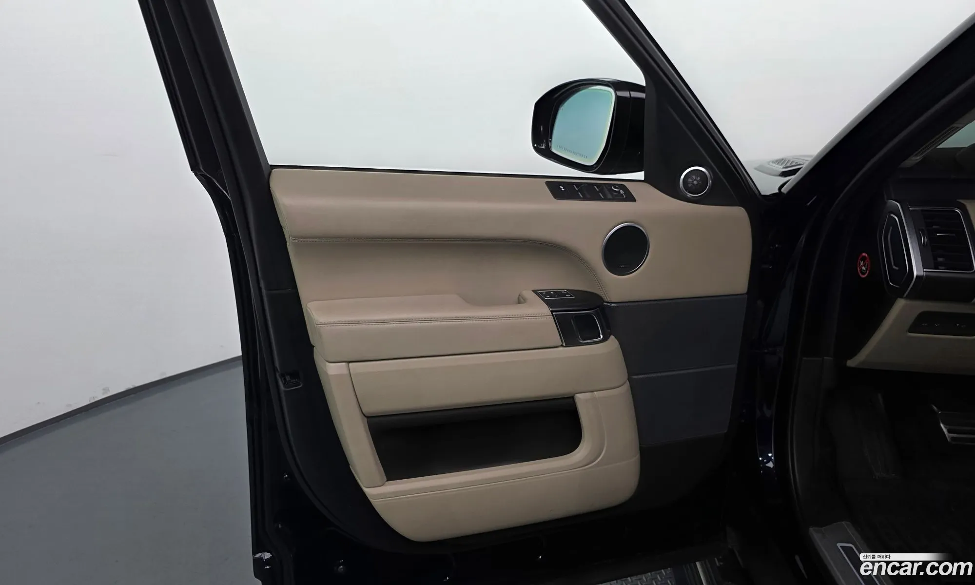 Land Rover Range Rover Sport 2016 — 32
