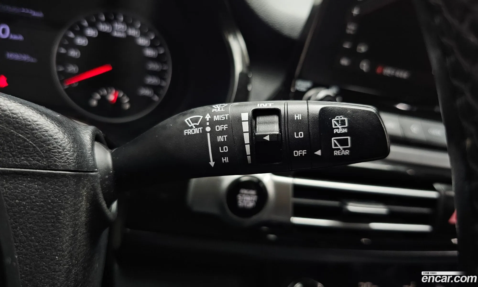 Kia Seltos 2020 KNAES815GLK051210 — 3