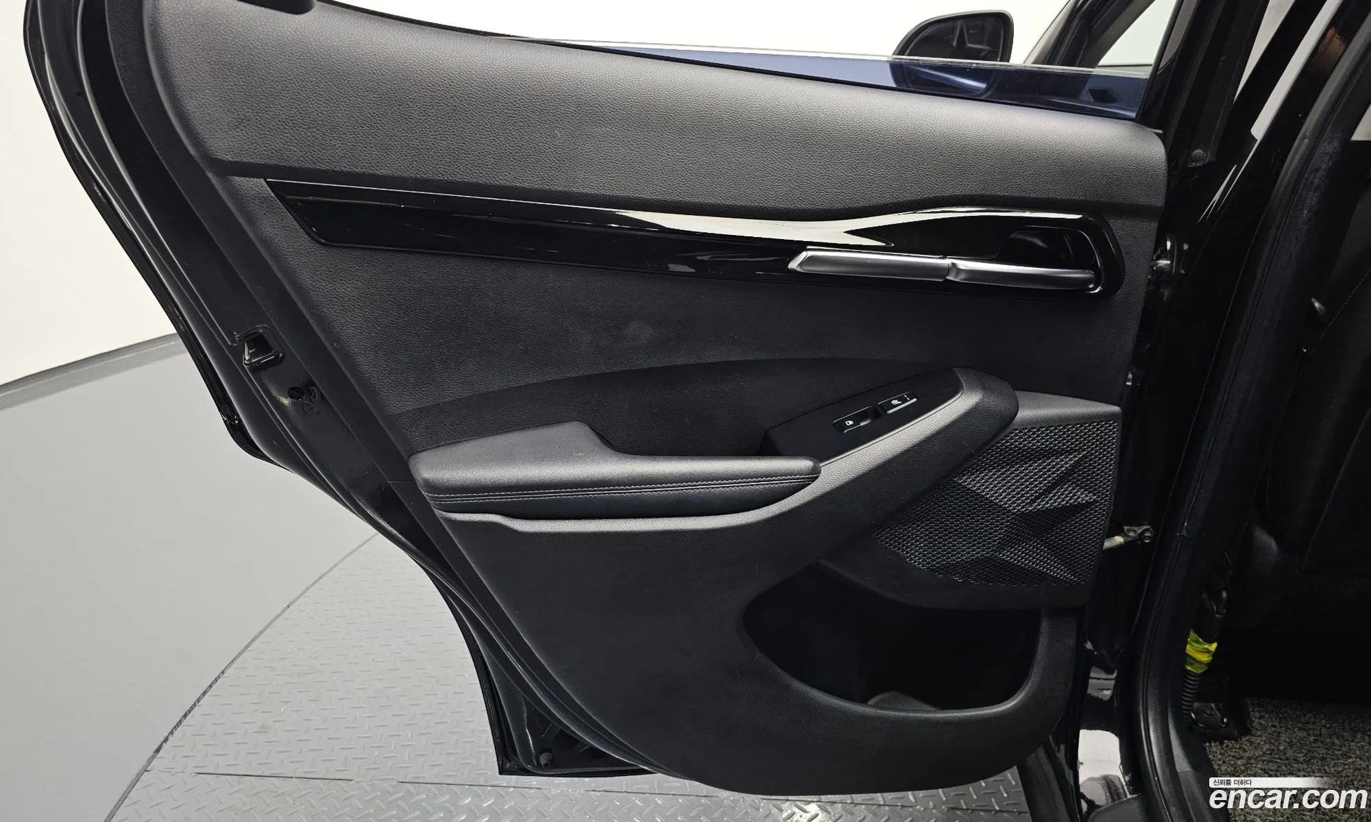 Kia Seltos 2020 KNAES815GLK051210 — 26