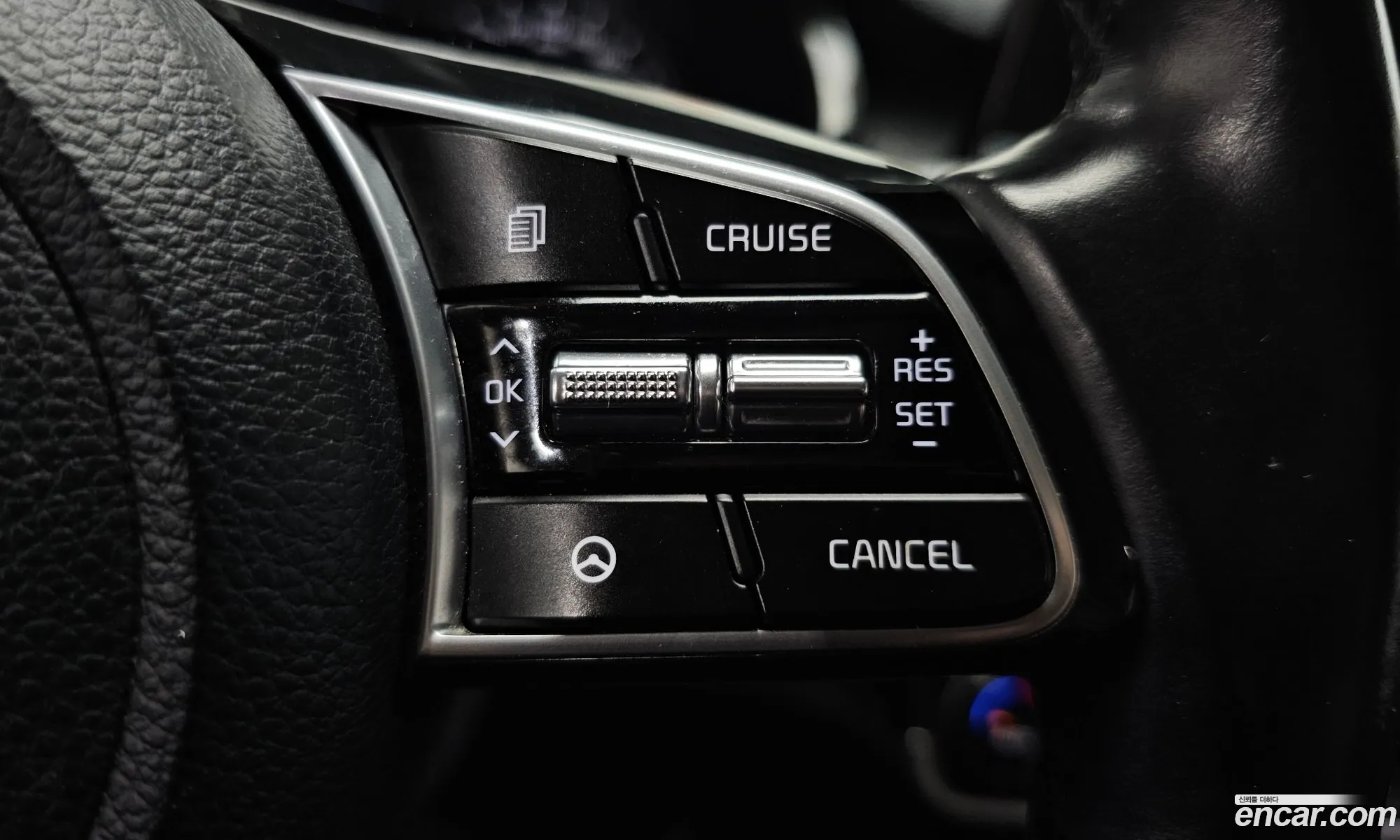 Kia Seltos 2020 KNAES815GLK051210 — 32