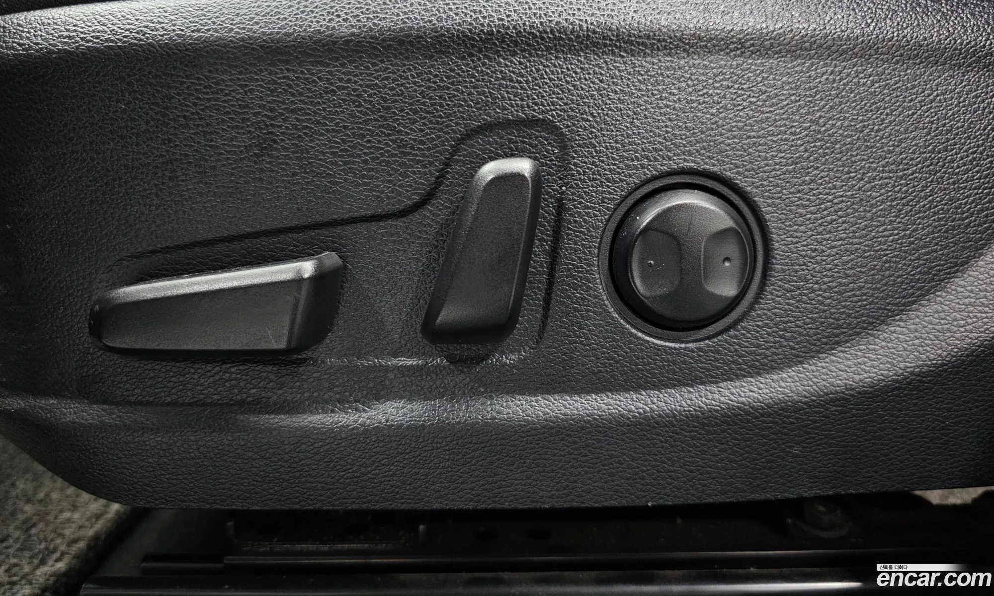 Kia Seltos 2020 KNAES815GLK051210 — 19