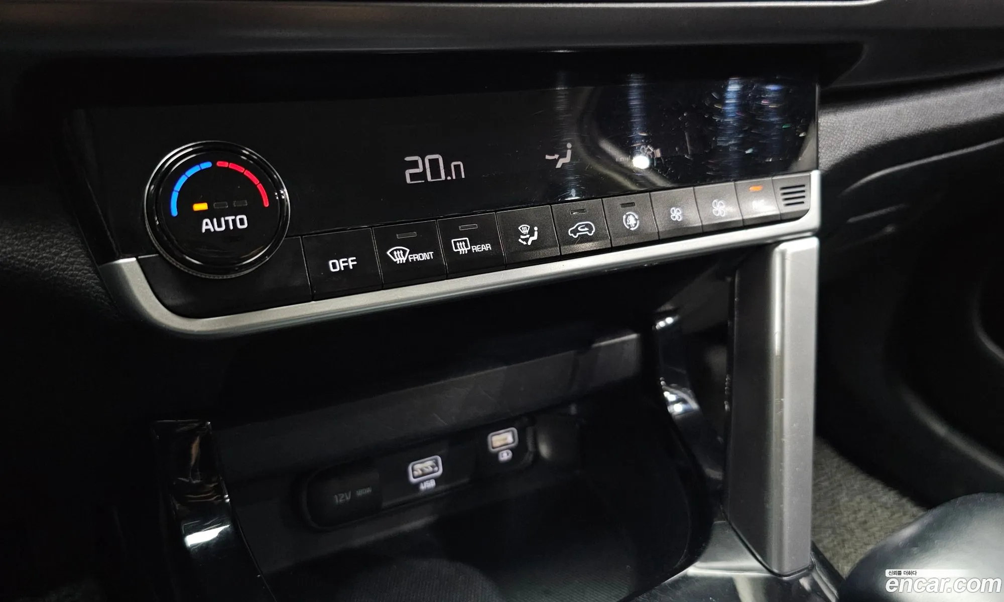 Kia Seltos 2020 KNAES815GLK051210 — 17