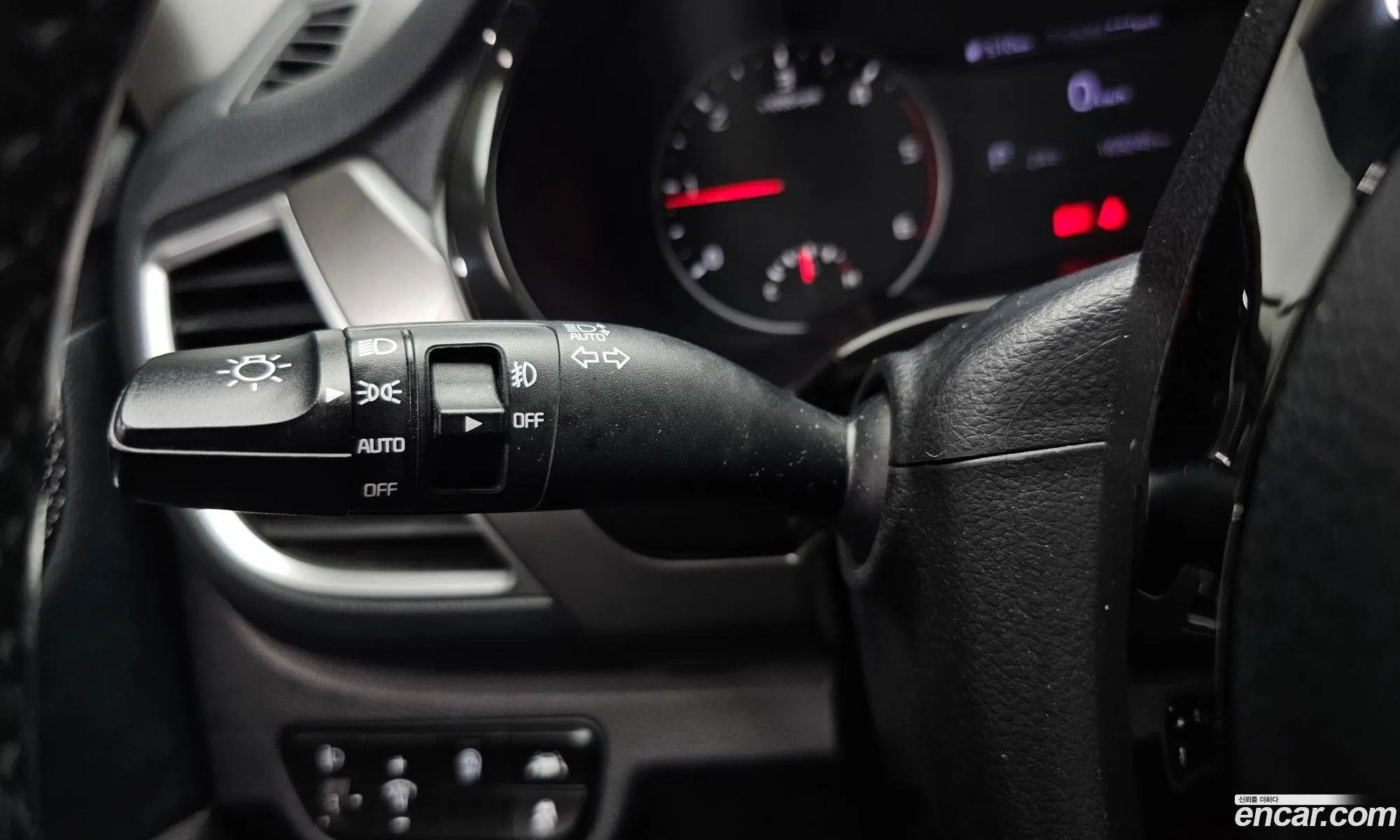 Kia Seltos 2020 KNAES815GLK051210 — 30