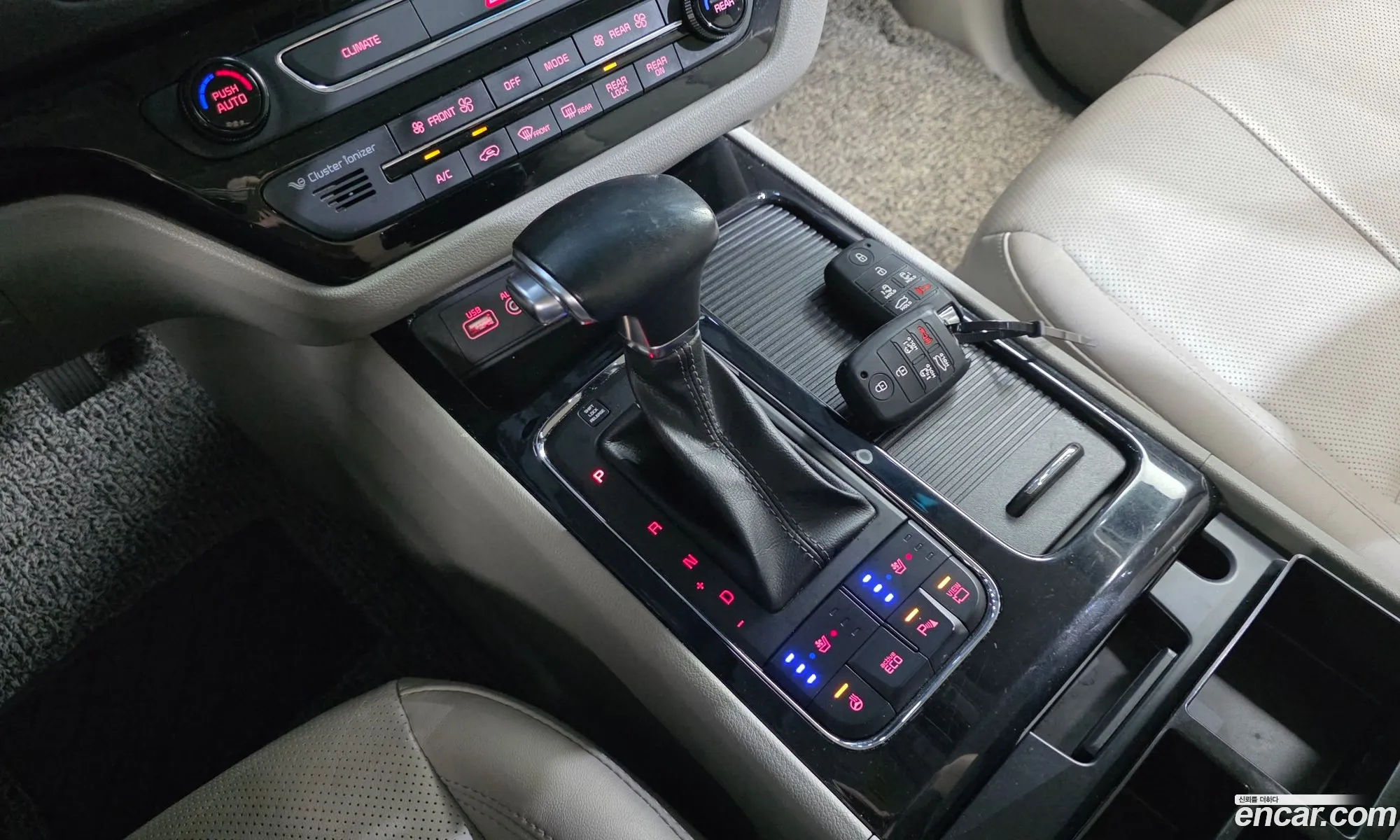 Kia Carnival 2018 KNAMD81ABJS435474 — 10