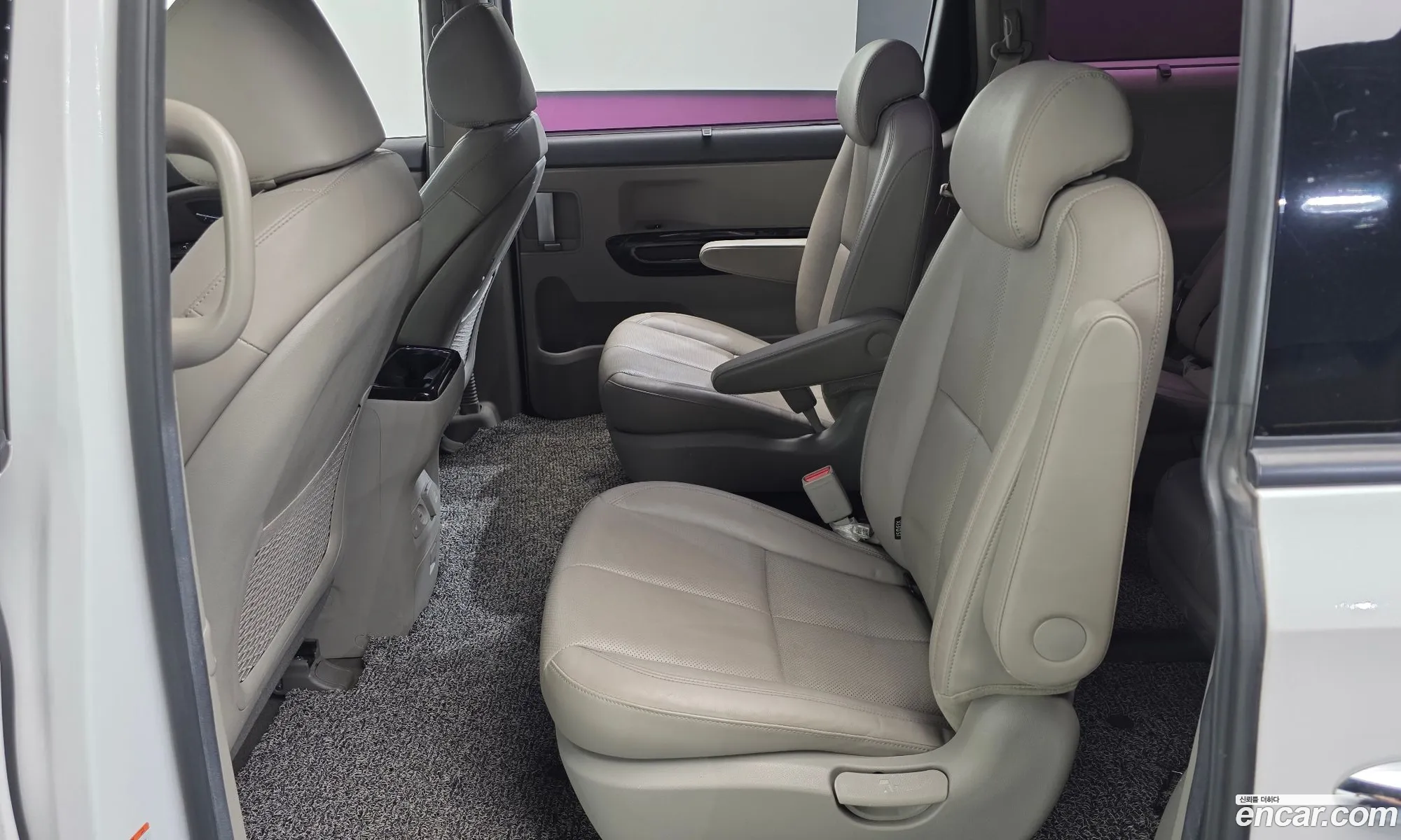 Kia Carnival 2018 KNAMD81ABJS435474 — 34