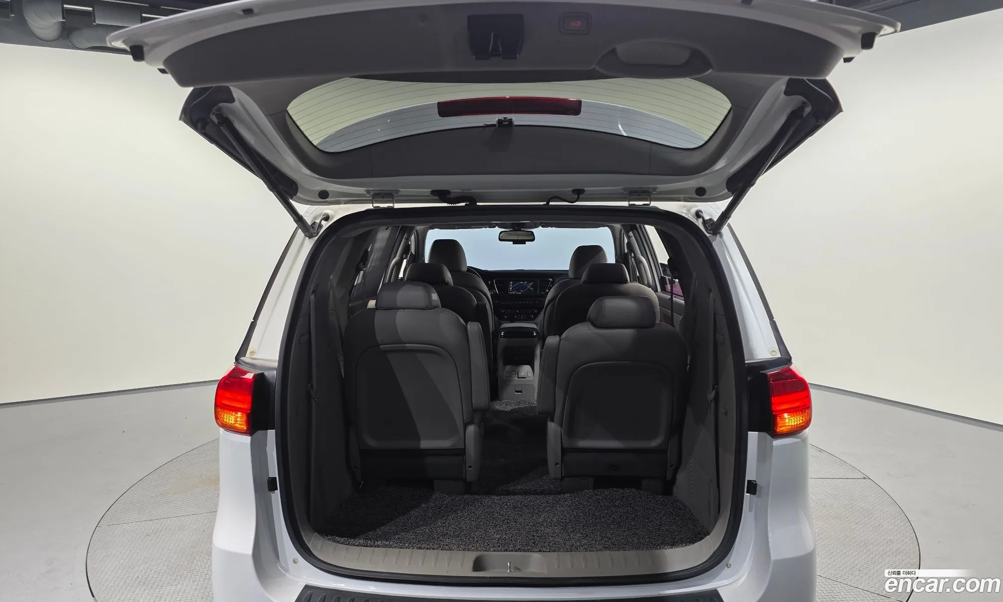 Kia Carnival 2018 KNAMD81ABJS435474 — 26