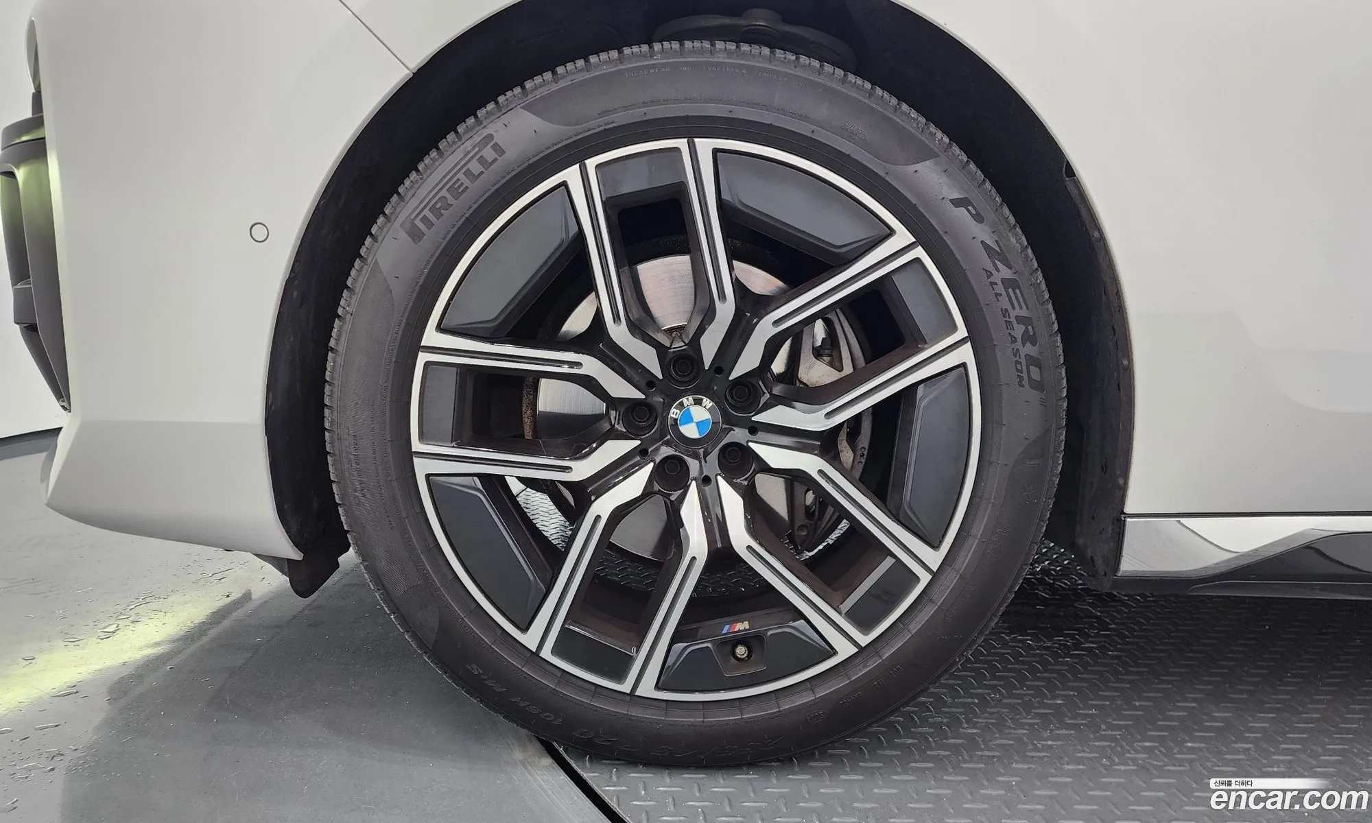 BMW 7 Series 2024 WBA21EJ01RCR38101 — 7