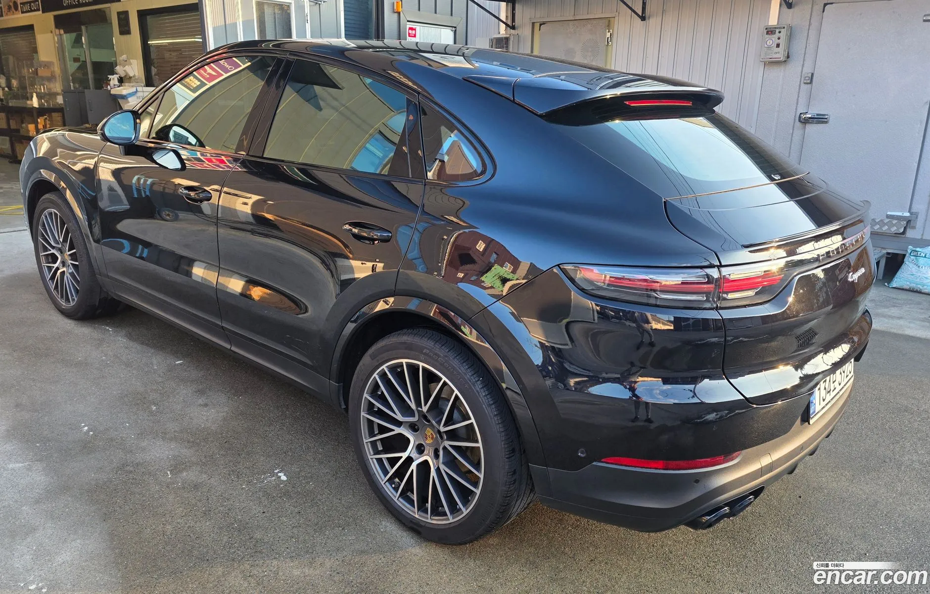 Porsche Cayenne 2022 — 11