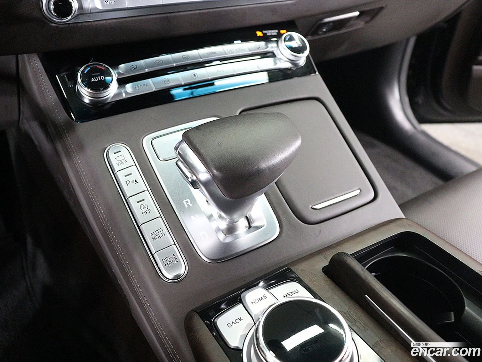 Genesis G90 2019 — 2