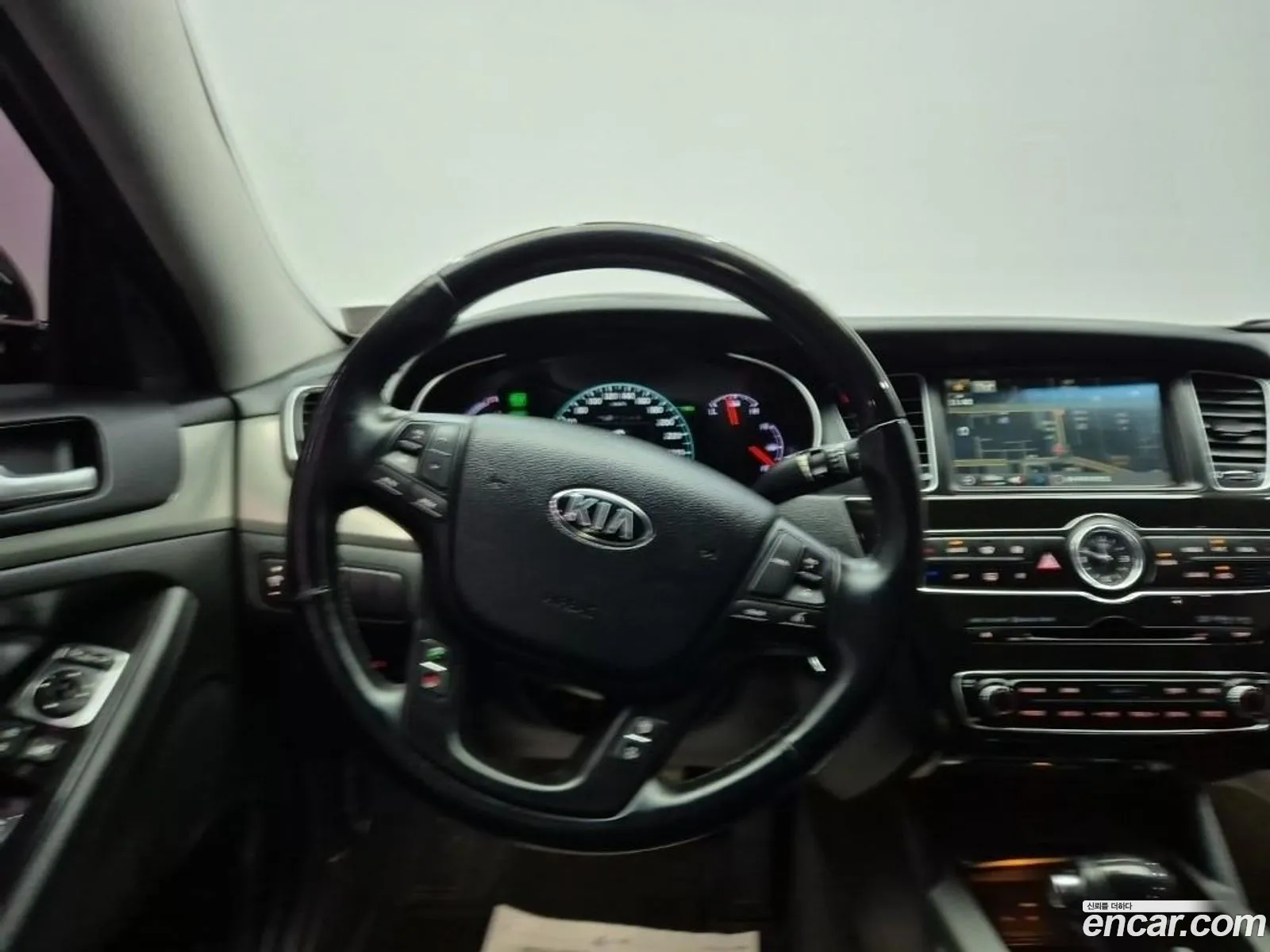 Kia K7 Hybrid 2014 — 17