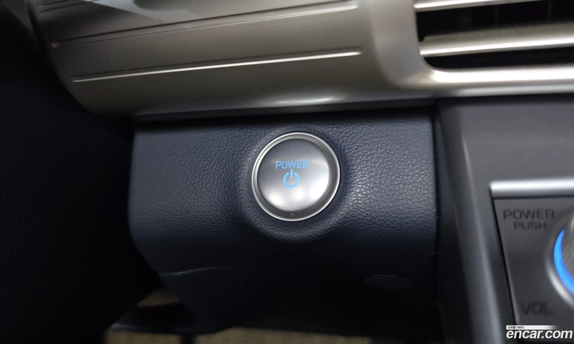 Hyundai Nexo 2020 KMHJ8816FMU011345 — 2