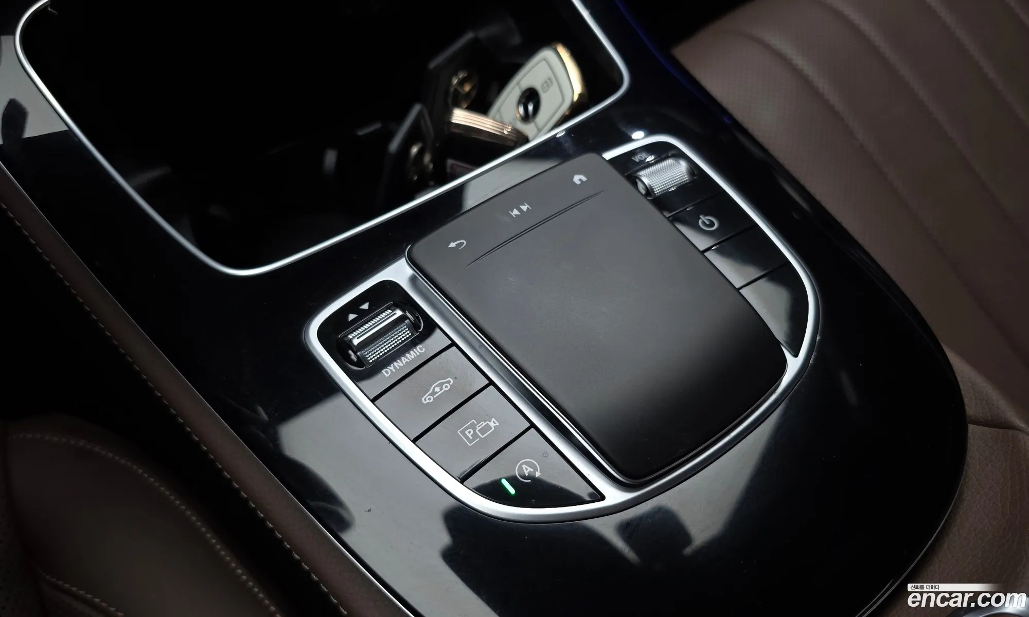 Mercedes-Benz E-Class W213 2022 — 17