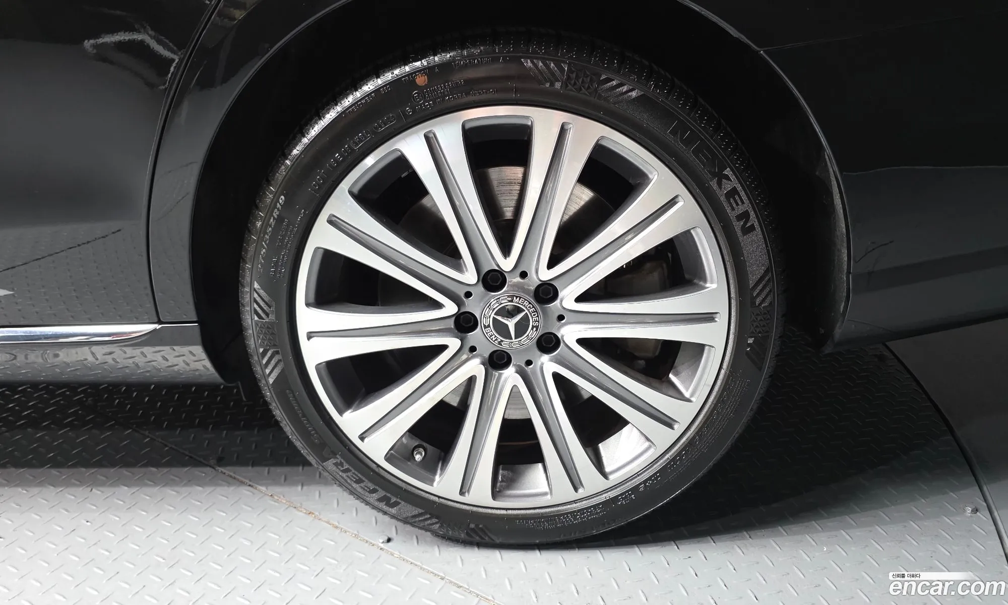 Mercedes-Benz E-Class W213 2022 — 18
