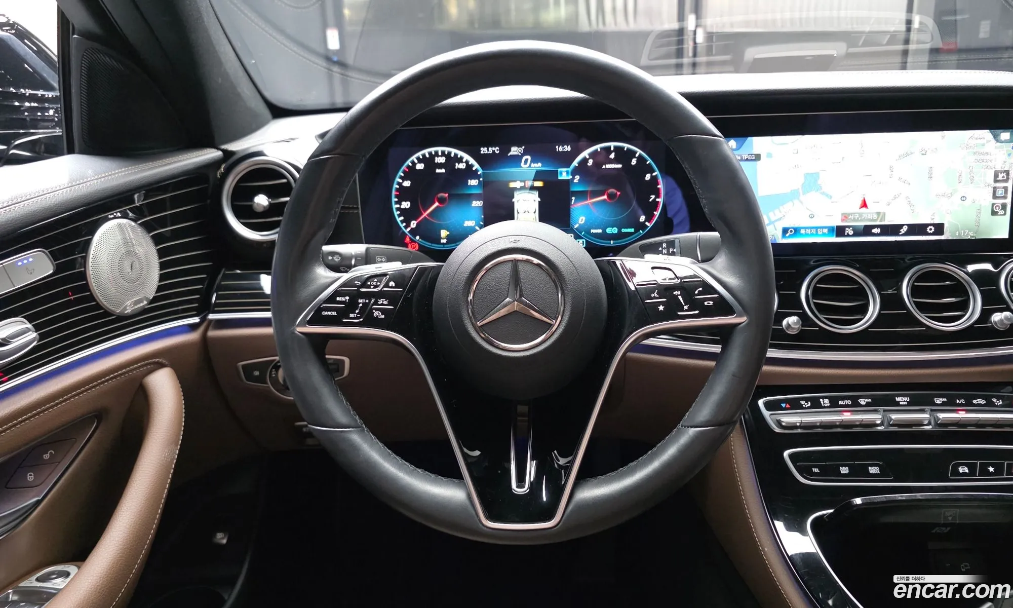 Mercedes-Benz E-Class W213 2022 — 21