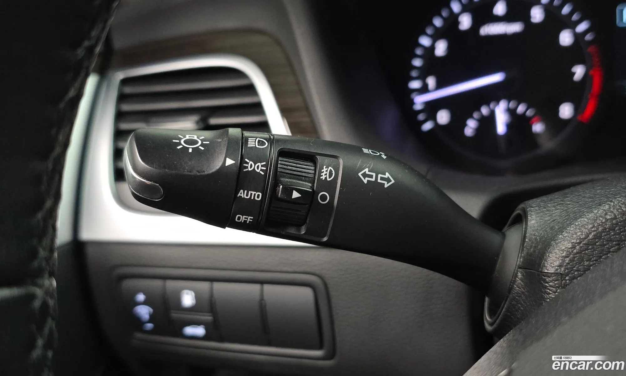 Genesis G80 2016 KMHGL41DDHU195217 — 13