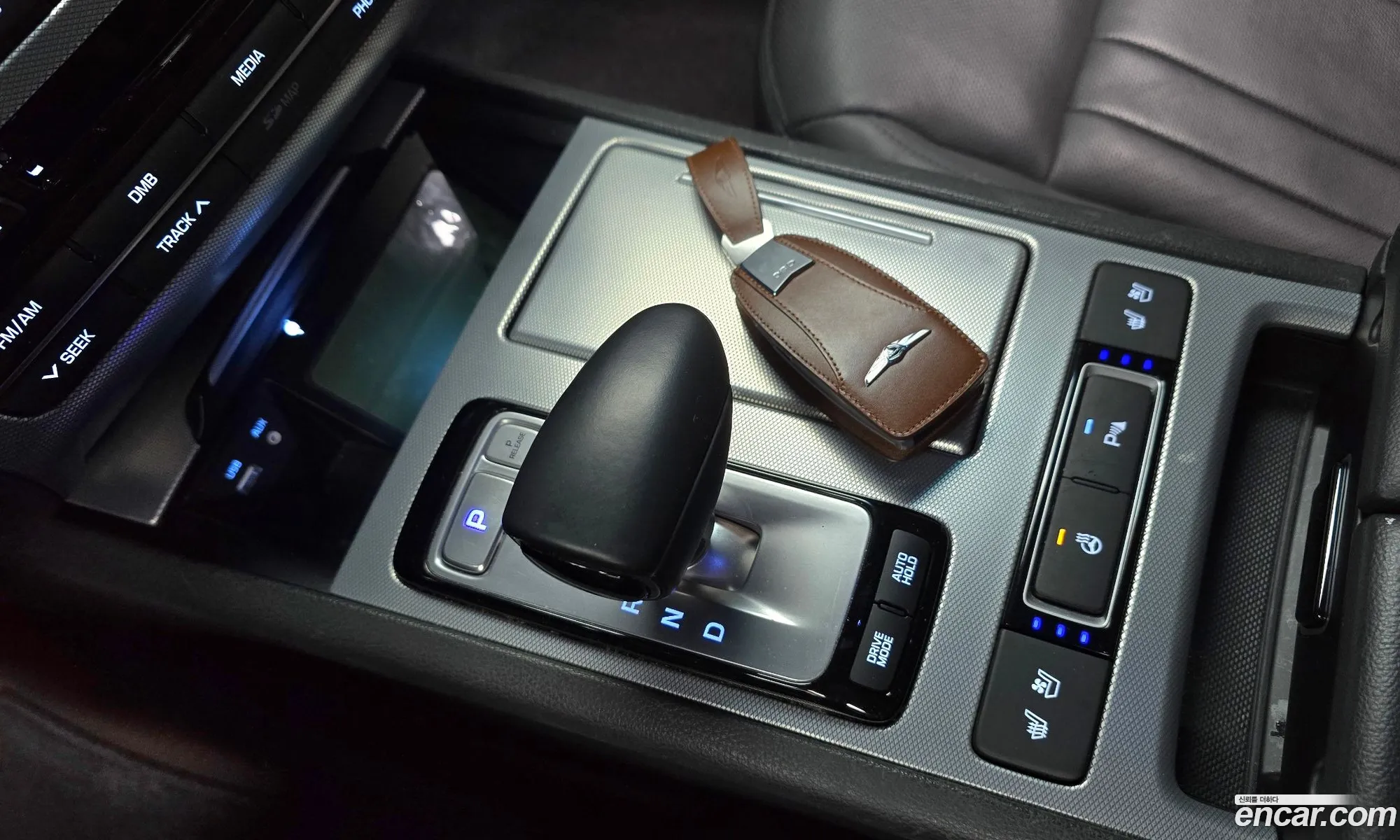 Genesis G80 2016 KMHGL41DDHU195217 — 5