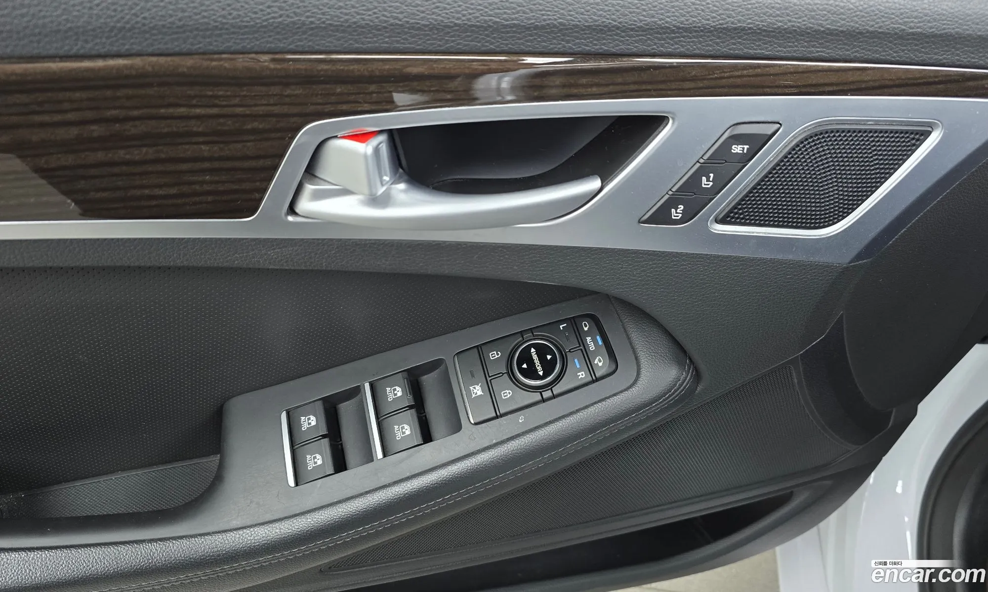 Genesis G80 2016 KMHGL41DDHU195217 — 20