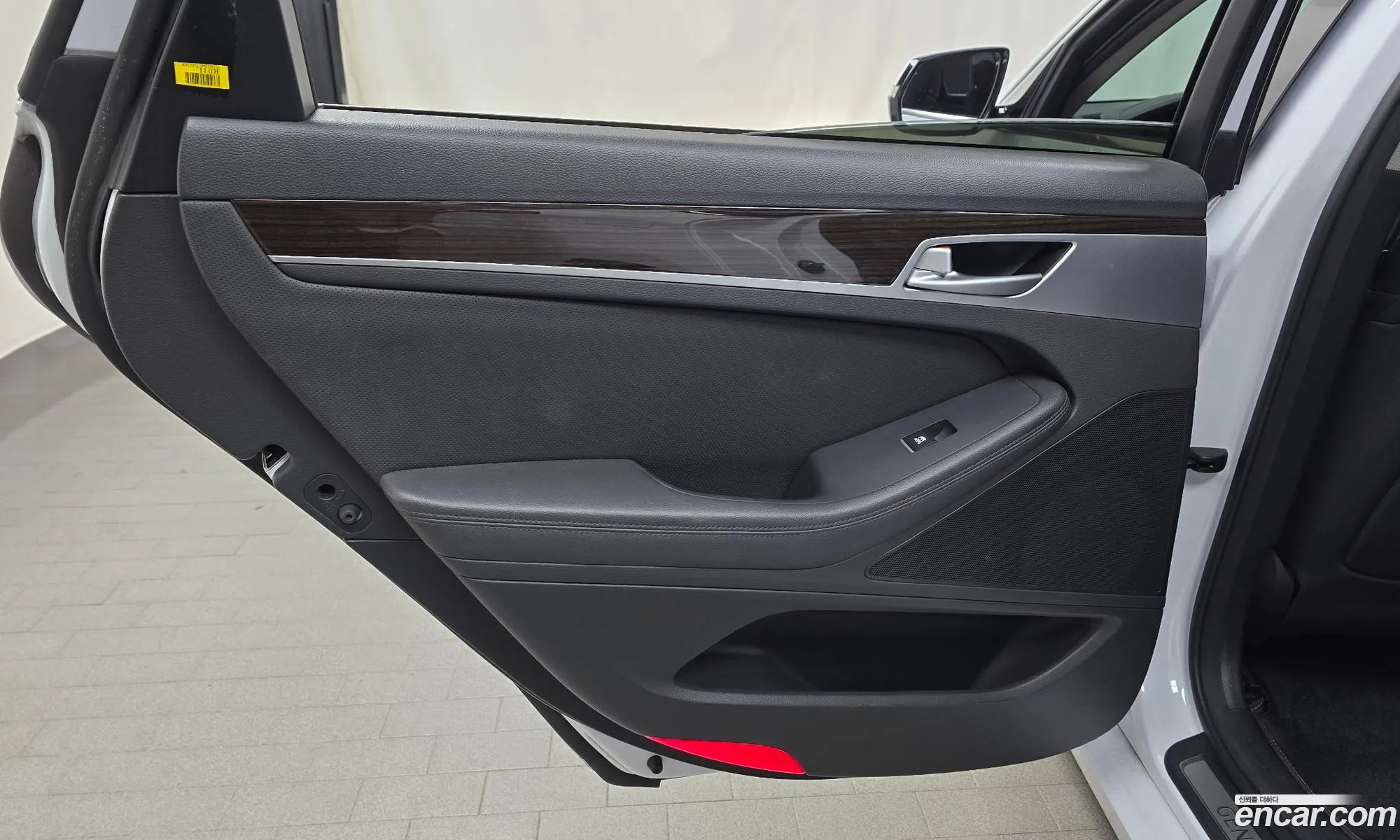 Genesis G80 2016 KMHGL41DDHU195217 — 21