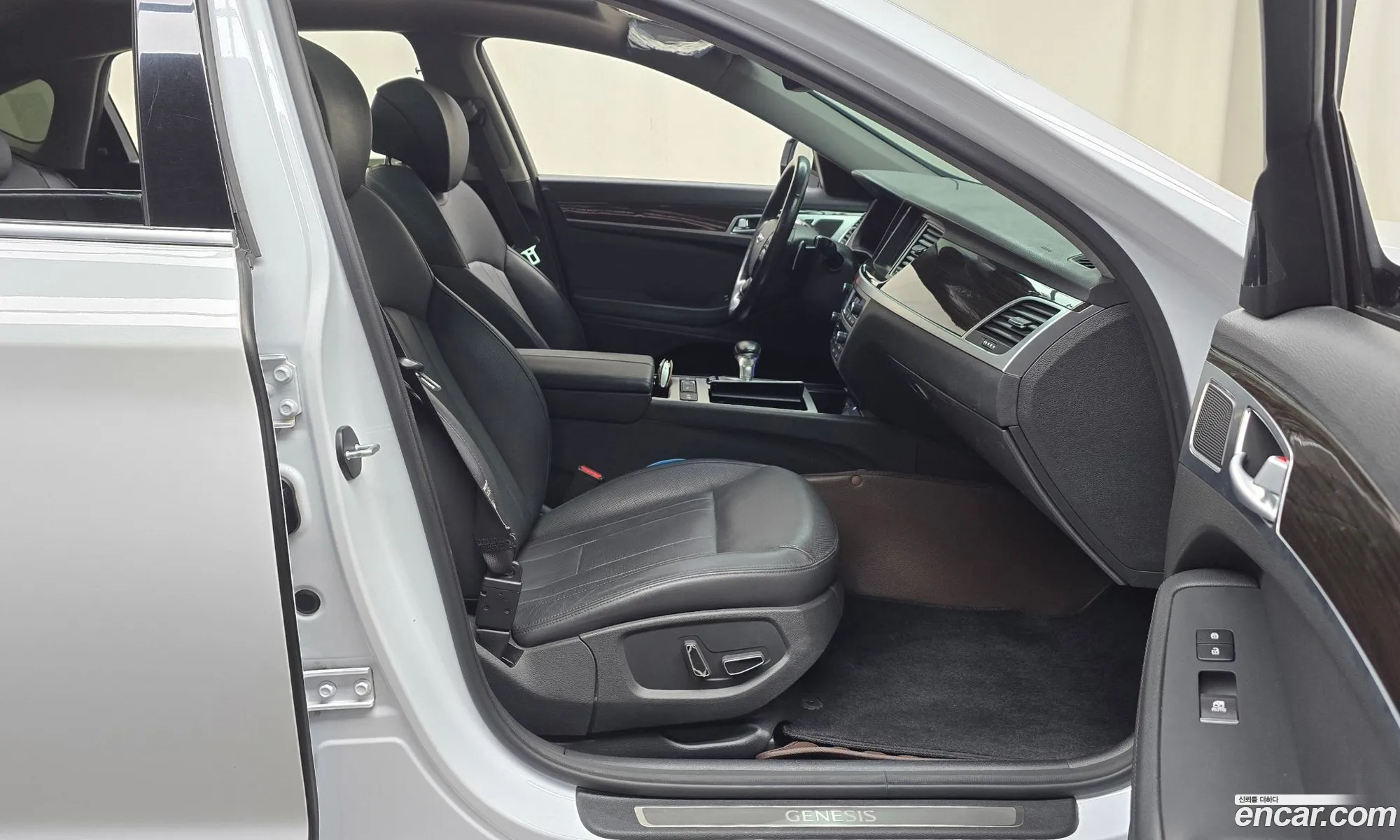 Genesis G80 2016 KMHGL41DDHU195217 — 15