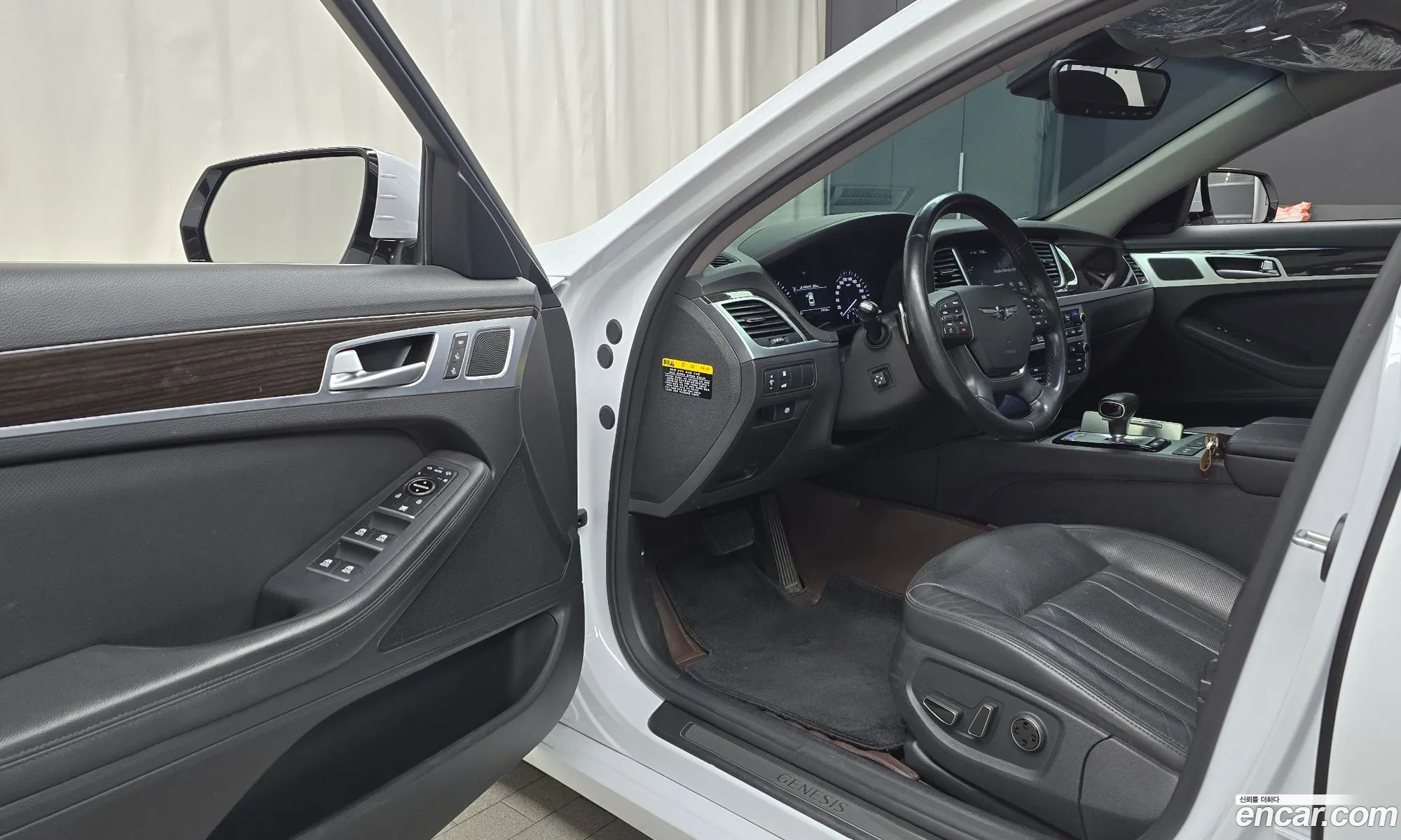 Genesis G80 2016 KMHGL41DDHU195217 — 27