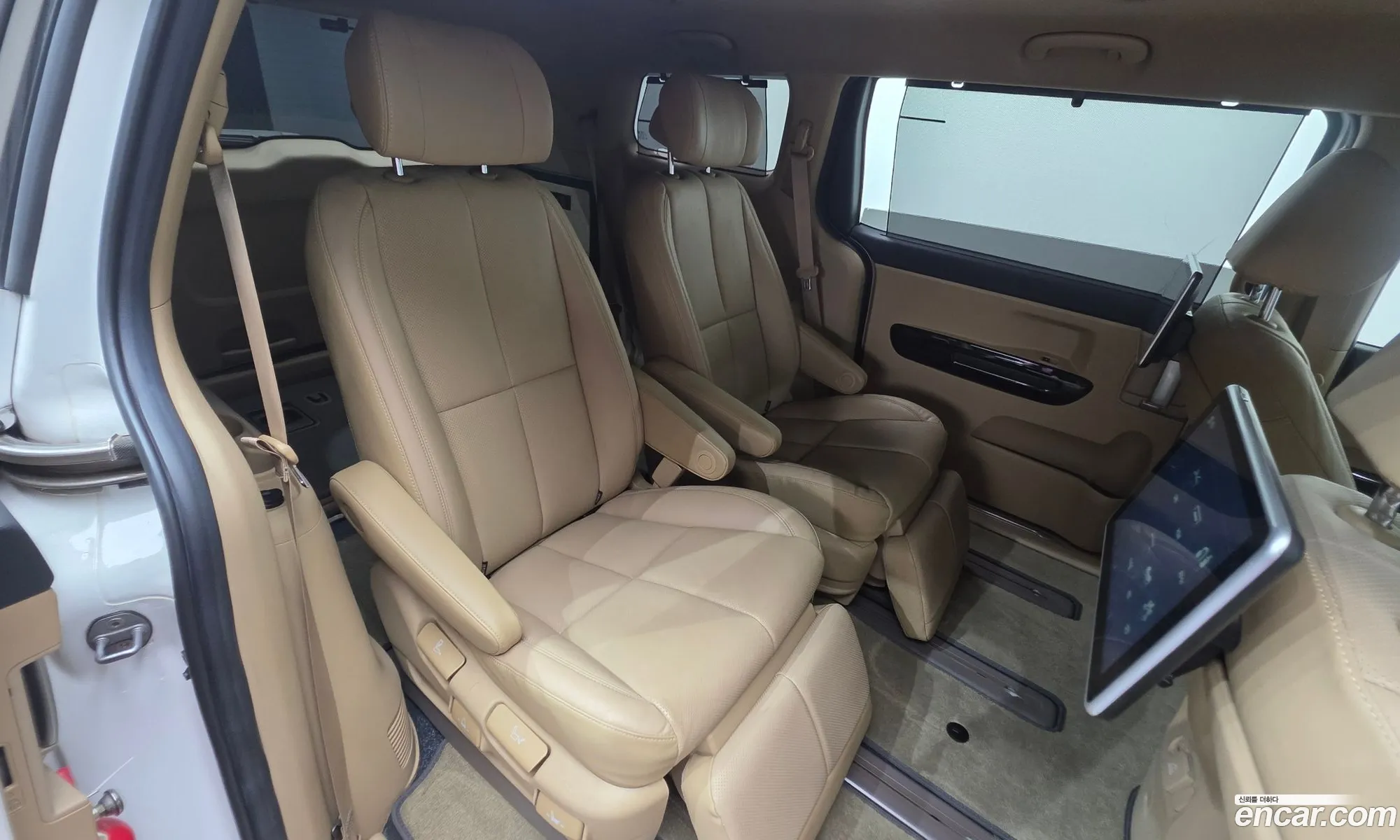 Kia Carnival 2019 KNAME811BLS635063 — 5