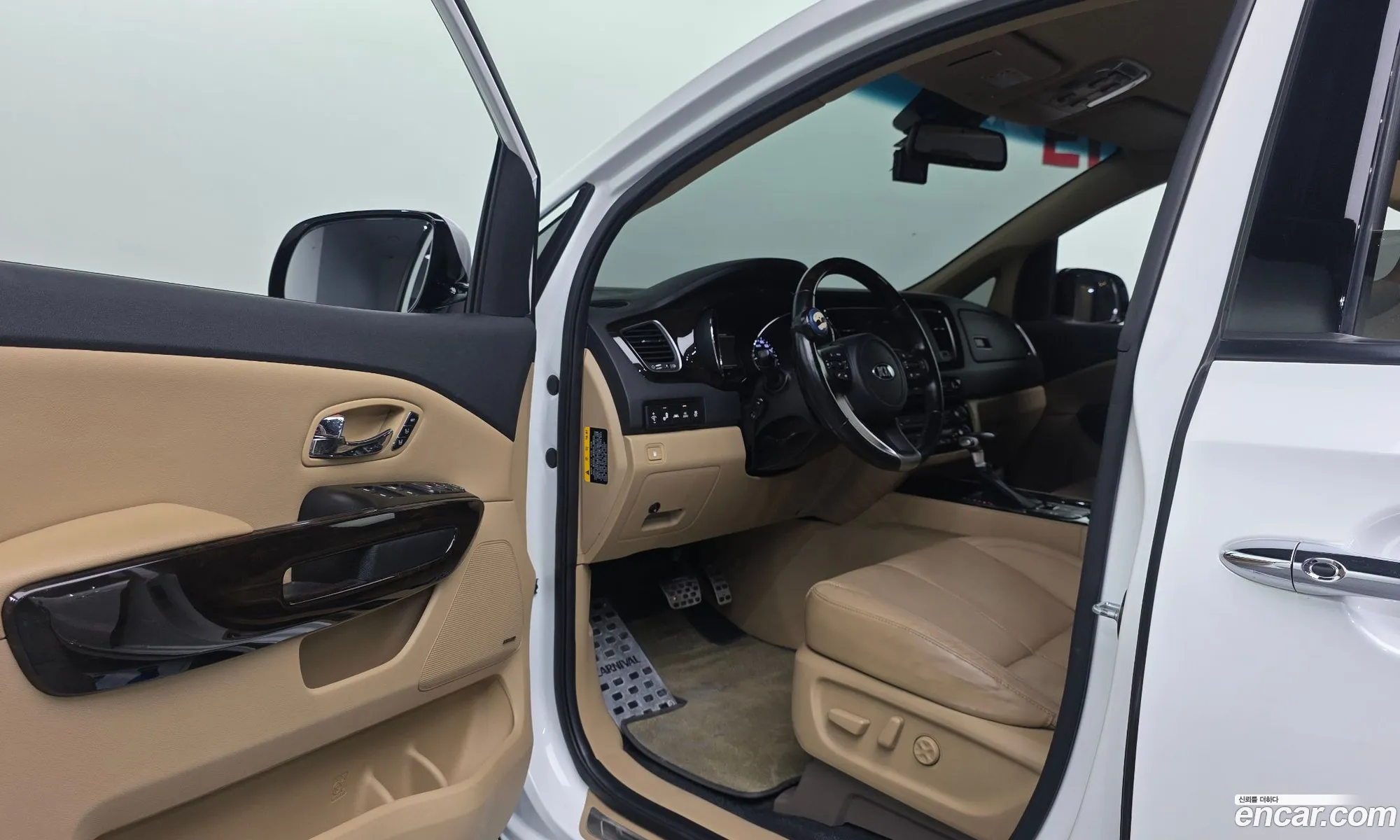 Kia Carnival 2019 KNAME811BLS635063 — 6