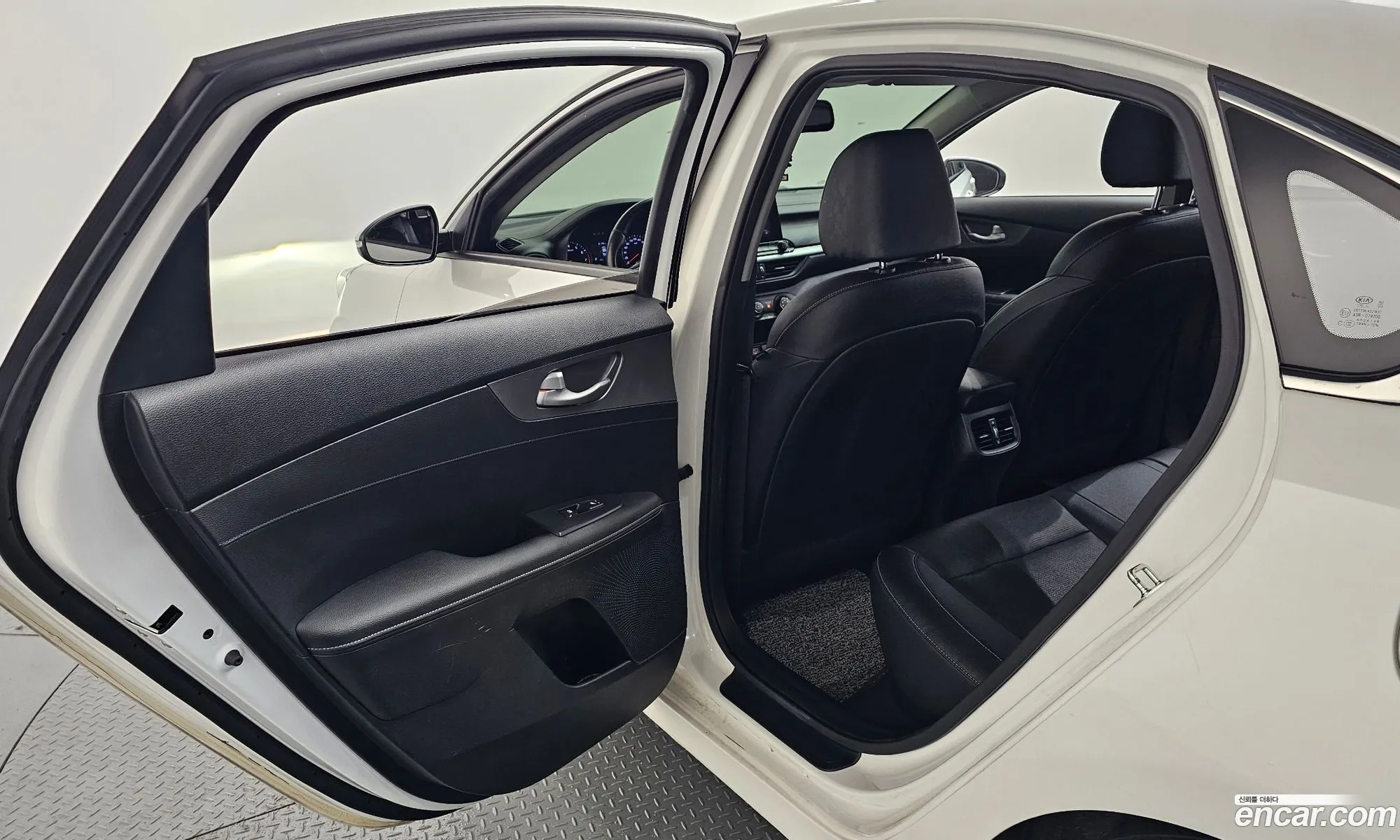 Kia K3 2018 KNAF341BEKA816119 — 11