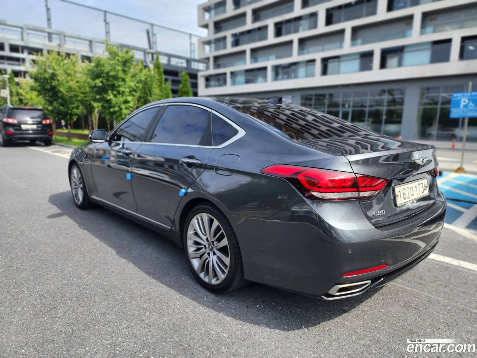 Genesis G80 2017 — 12