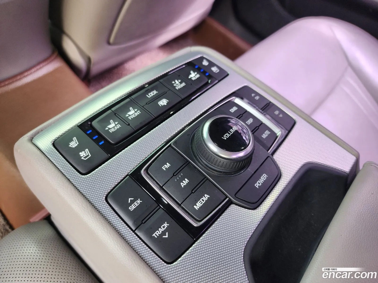 Genesis G80 2017 — 17