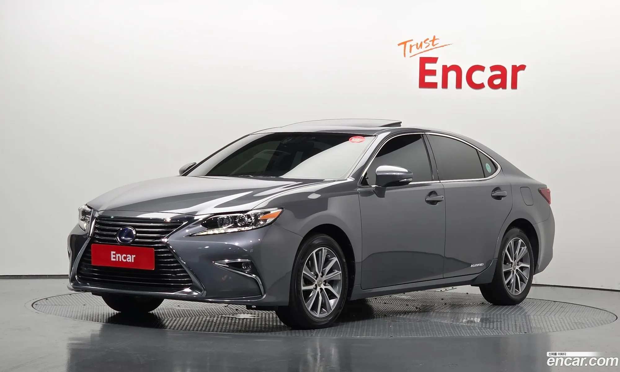 Lexus ES300h 2017 — 3