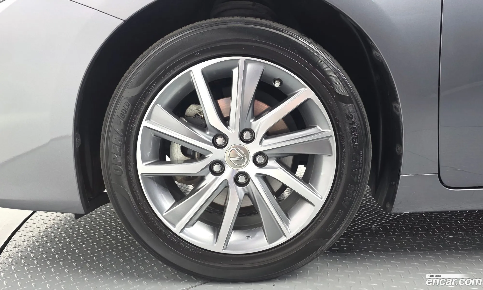 Lexus ES300h 2017 — 5