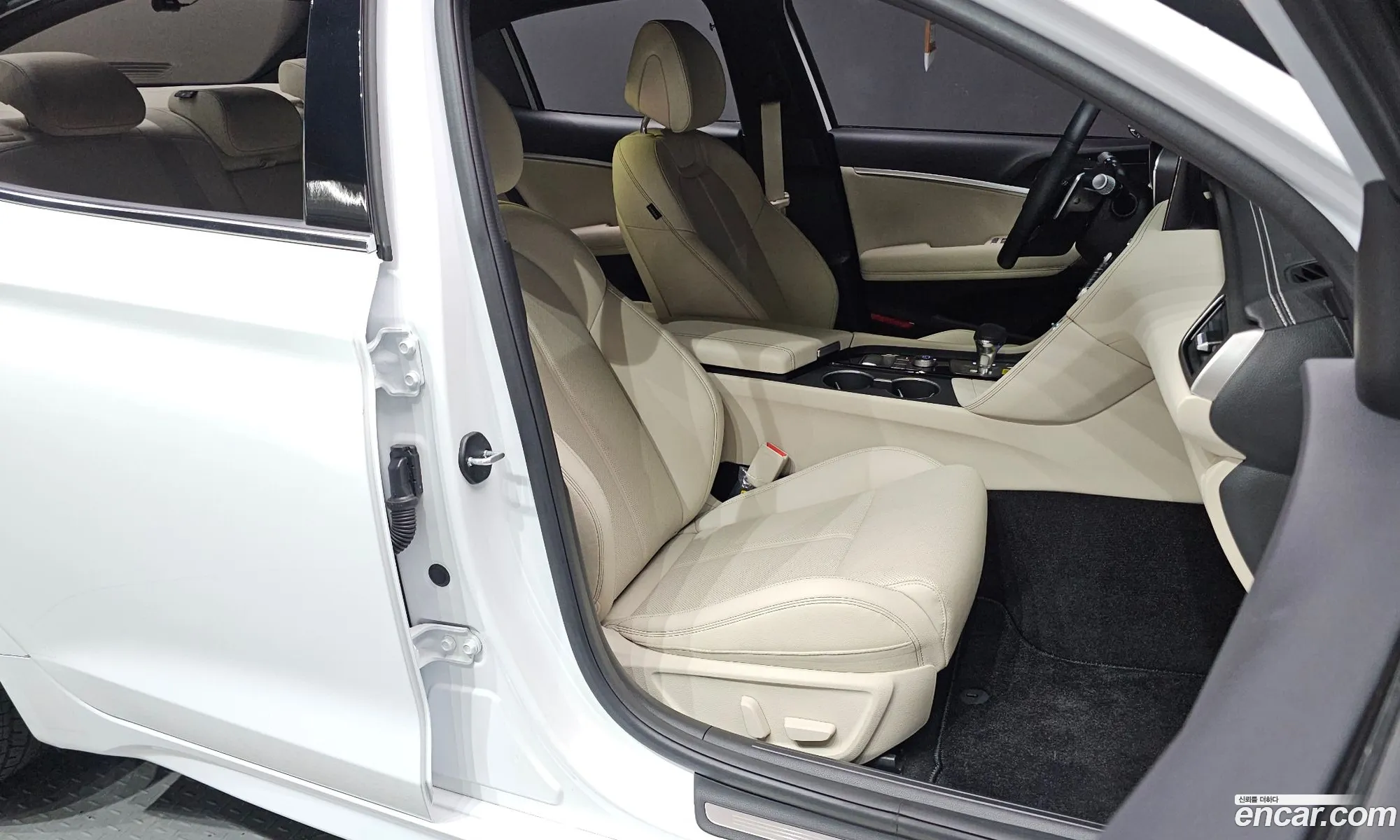 Genesis G70 2024 KMTG341CDRU145537 — 3