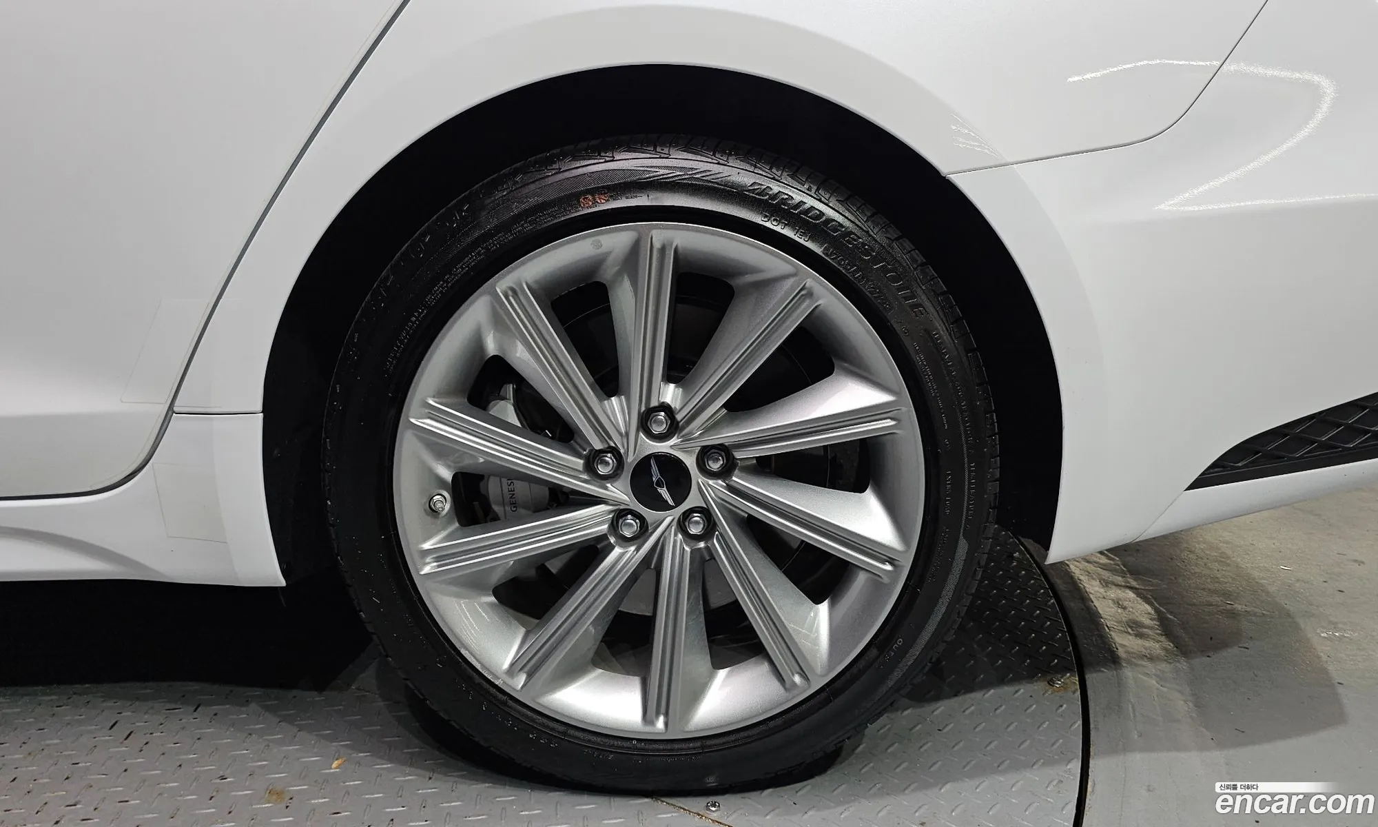 Genesis G70 2024 KMTG341CDRU145537 — 5