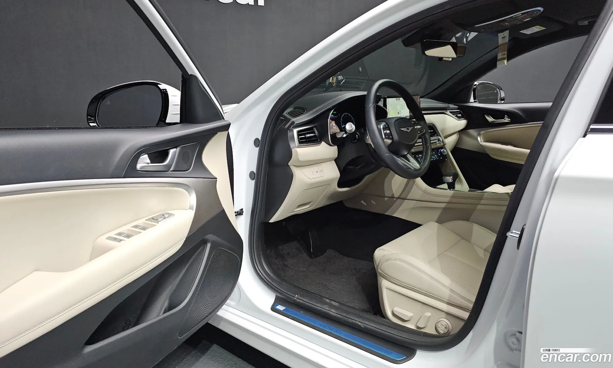 Genesis G70 2024 KMTG341CDRU145537 — 15