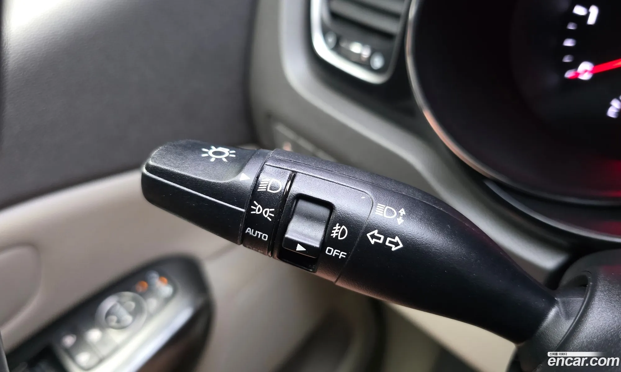 Kia Carnival 2016 KNAMB81ABHS252453 — 3