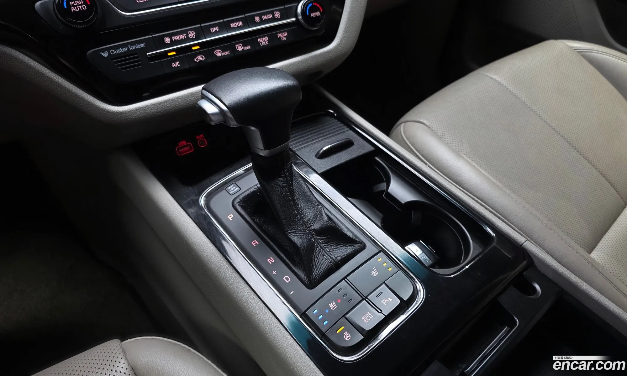 Kia Carnival 2016 KNAMB81ABHS252453 — 5