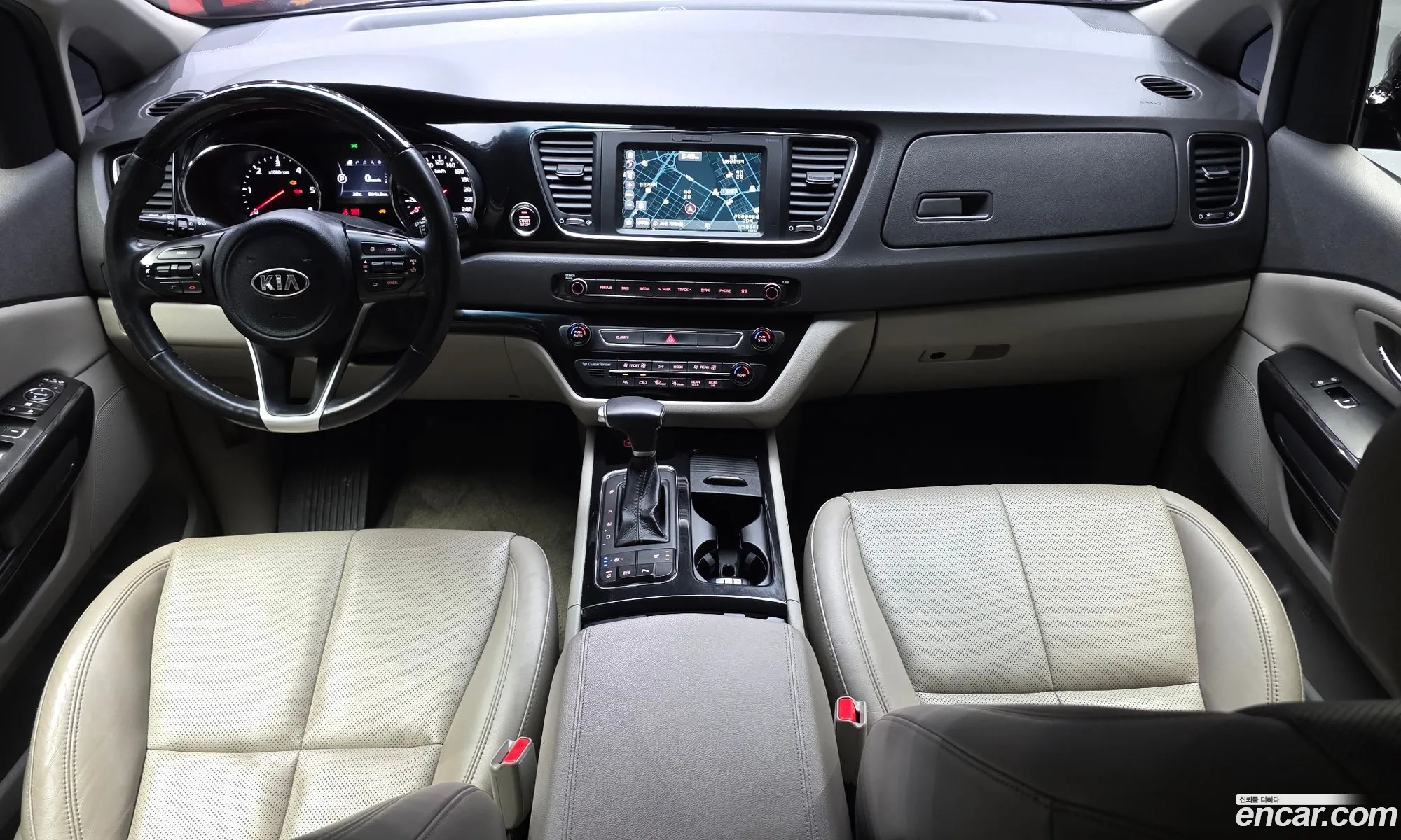 Kia Carnival 2016 KNAMB81ABHS252453 — 6