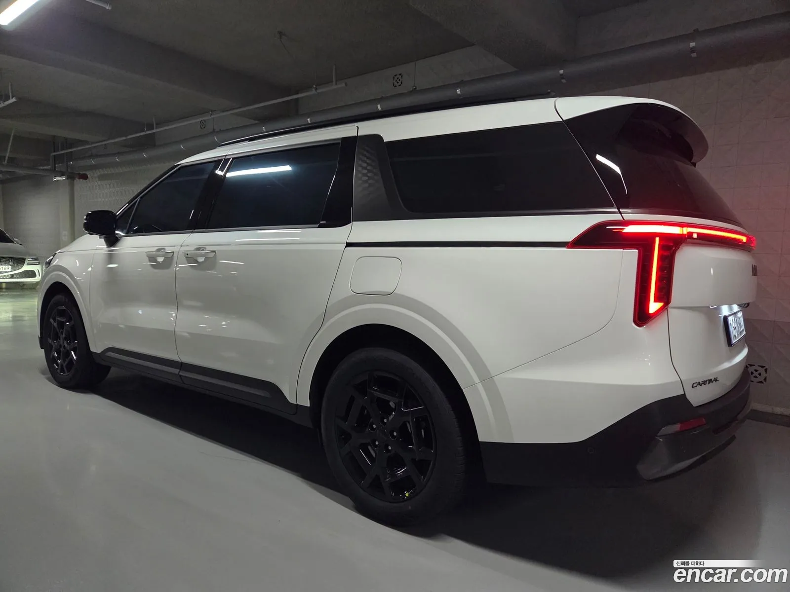 Kia Carnival 2025 — 2