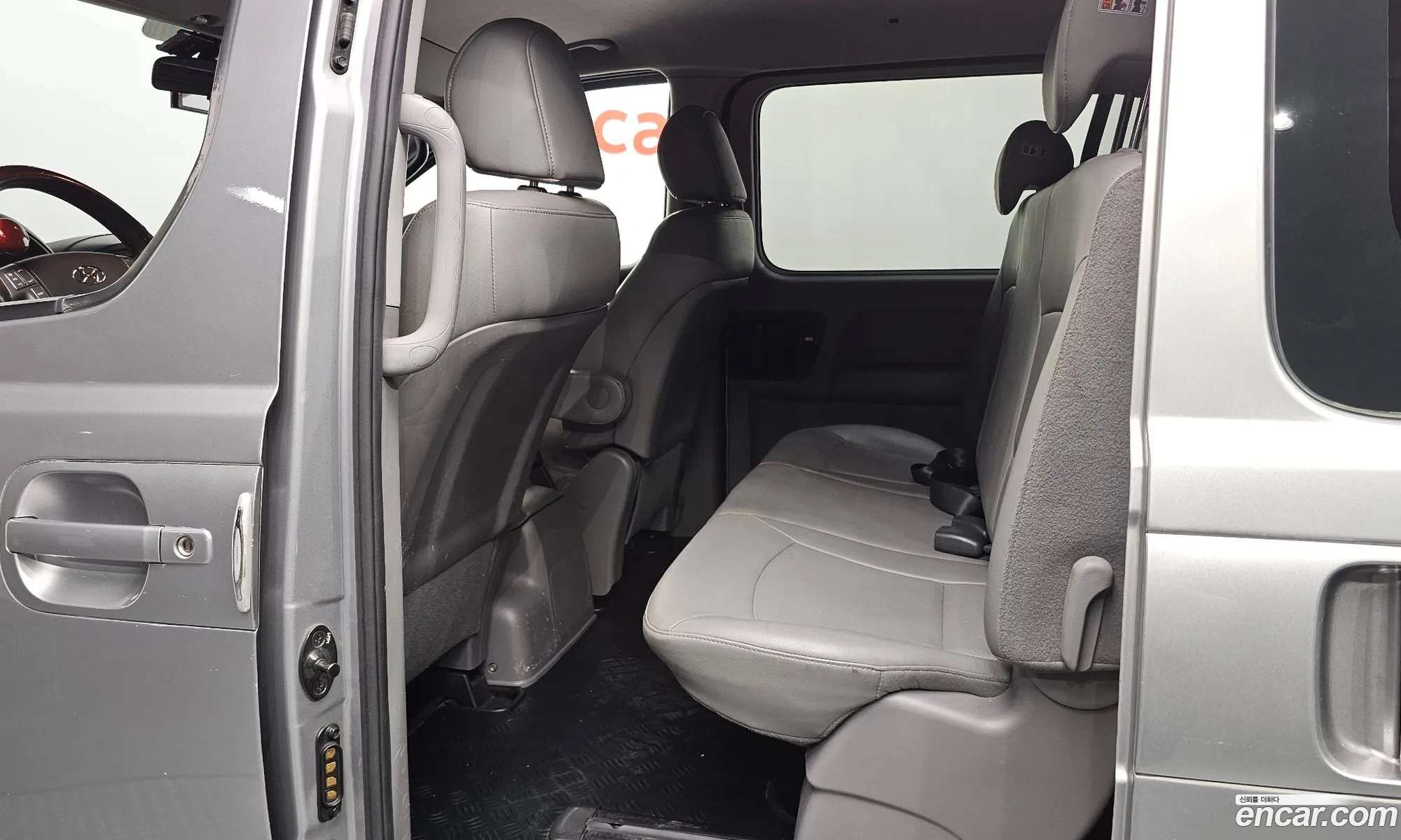 Hyundai Grand Starex 2016 KMFWBX7KBHU879042 — 7