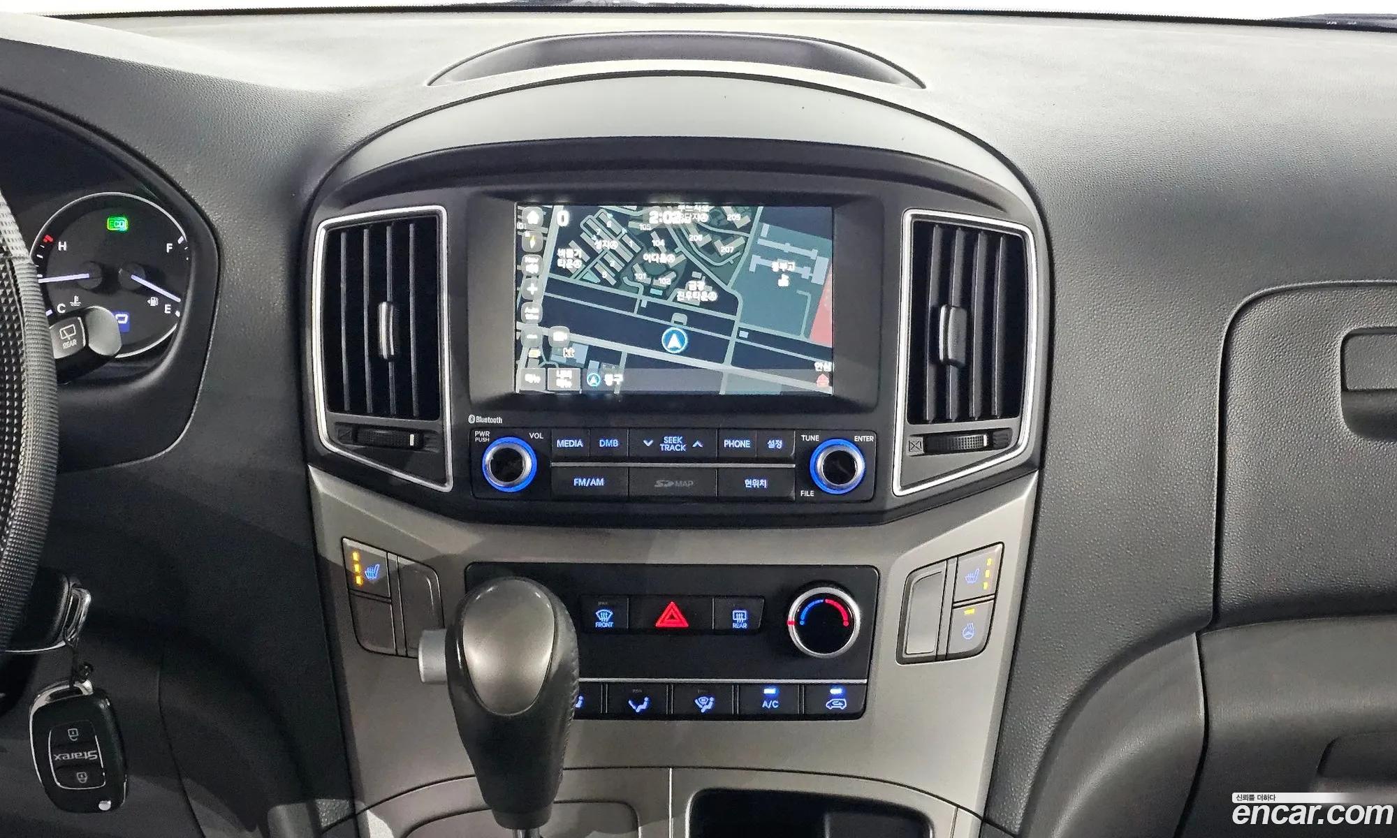 Hyundai Grand Starex 2016 KMFWBX7KBHU879042 — 2
