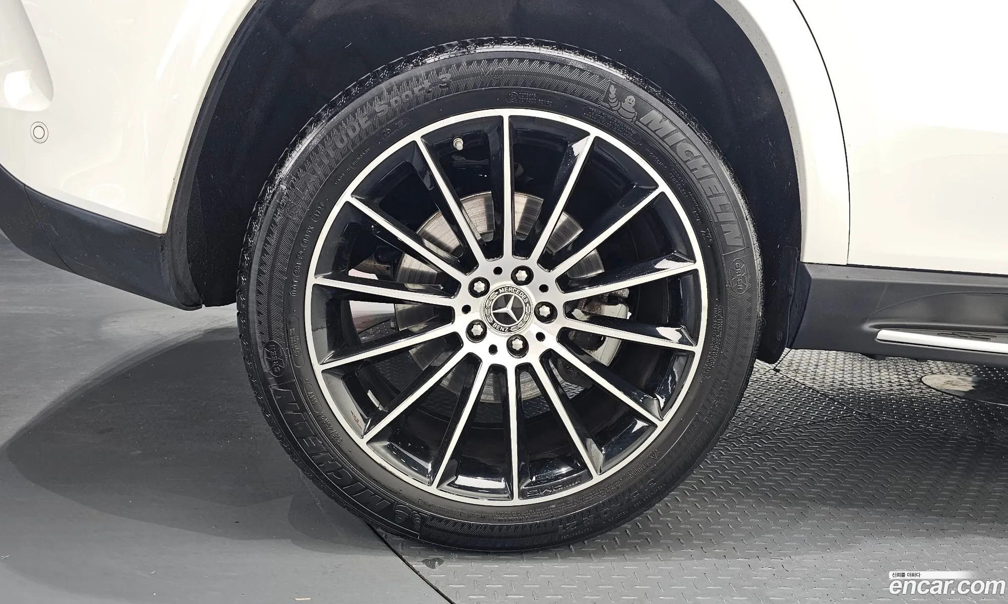 Mercedes-Benz GLE-Class W167 2023 — 28