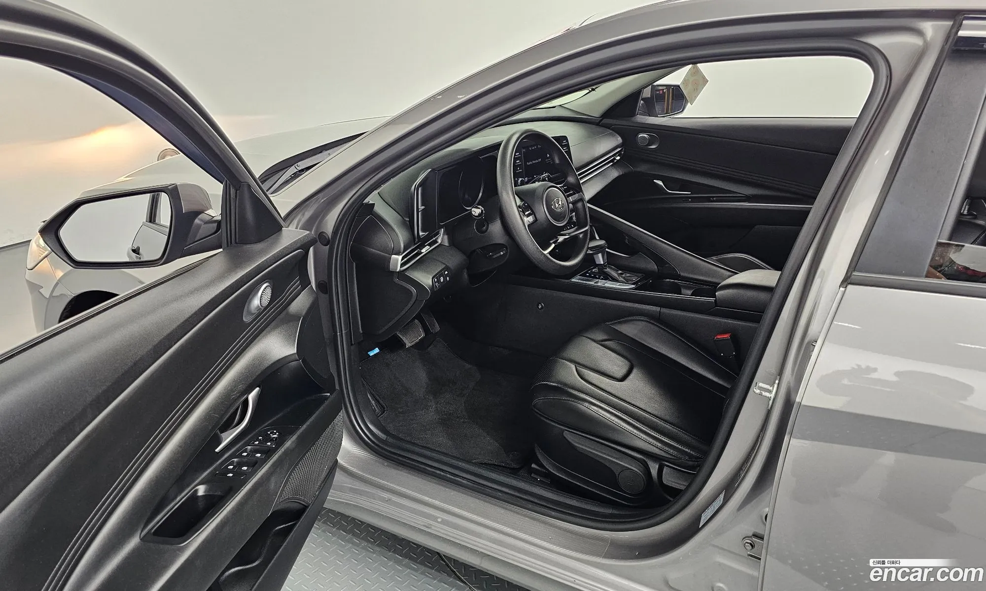 Hyundai Elantra Hybrid