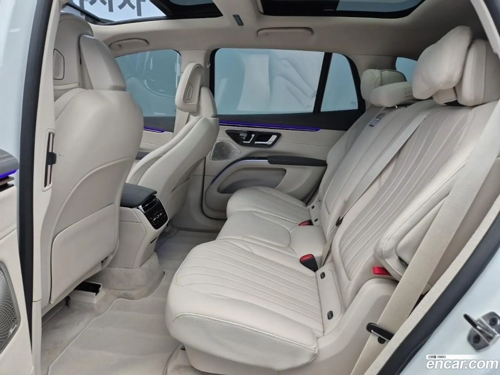Mercedes-Benz EQS SUV X296 2023 — 12