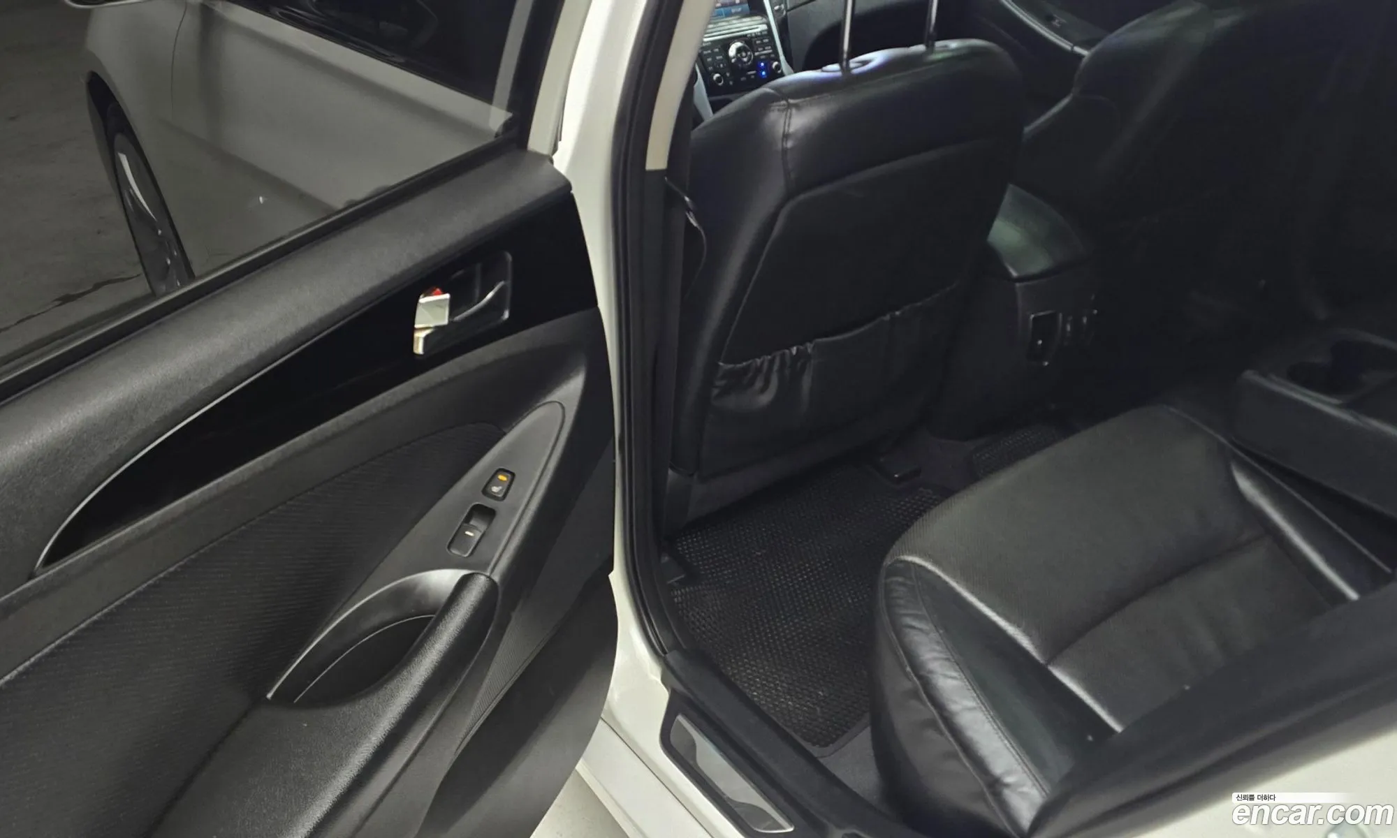 Hyundai YF Sonata 2011 — 4